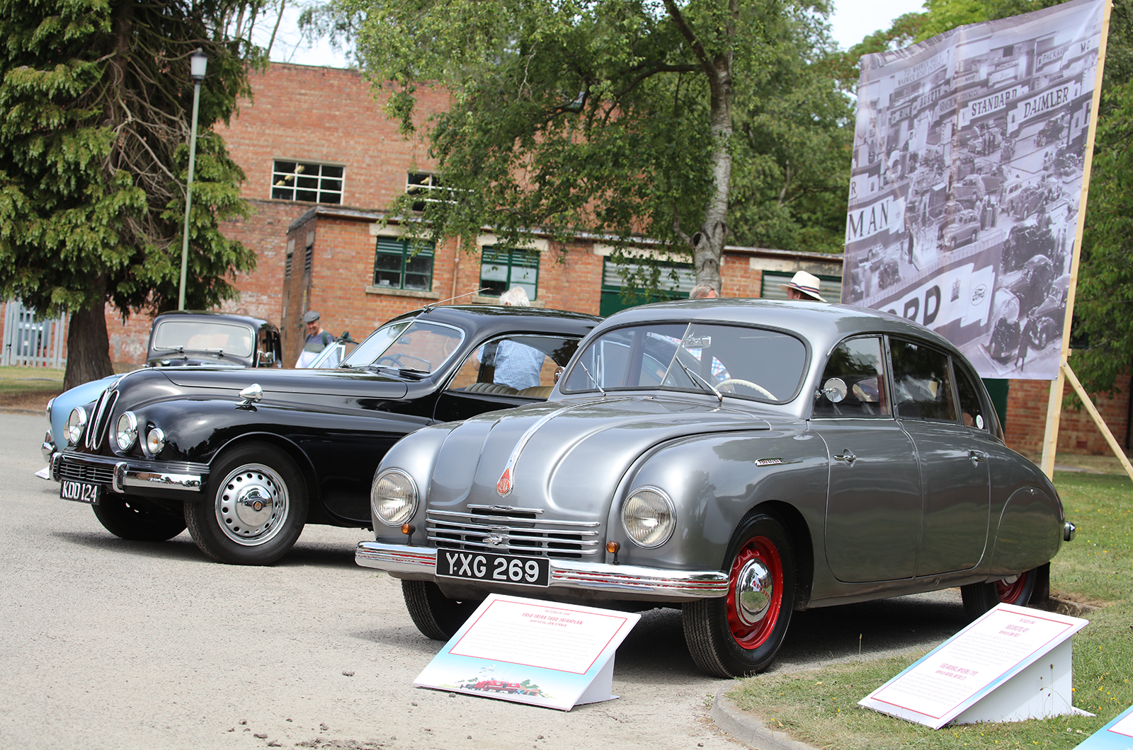 The sun shines on The Classic & Sports Car Show in association with Flywheel 