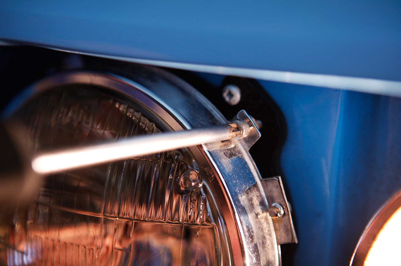 Classic & Sports Car – How to… adjust your classic car's headlights