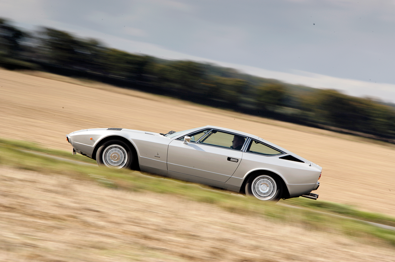 Classic & Sports Car – Buyer’s guide: Aston Martin V8/Vantage