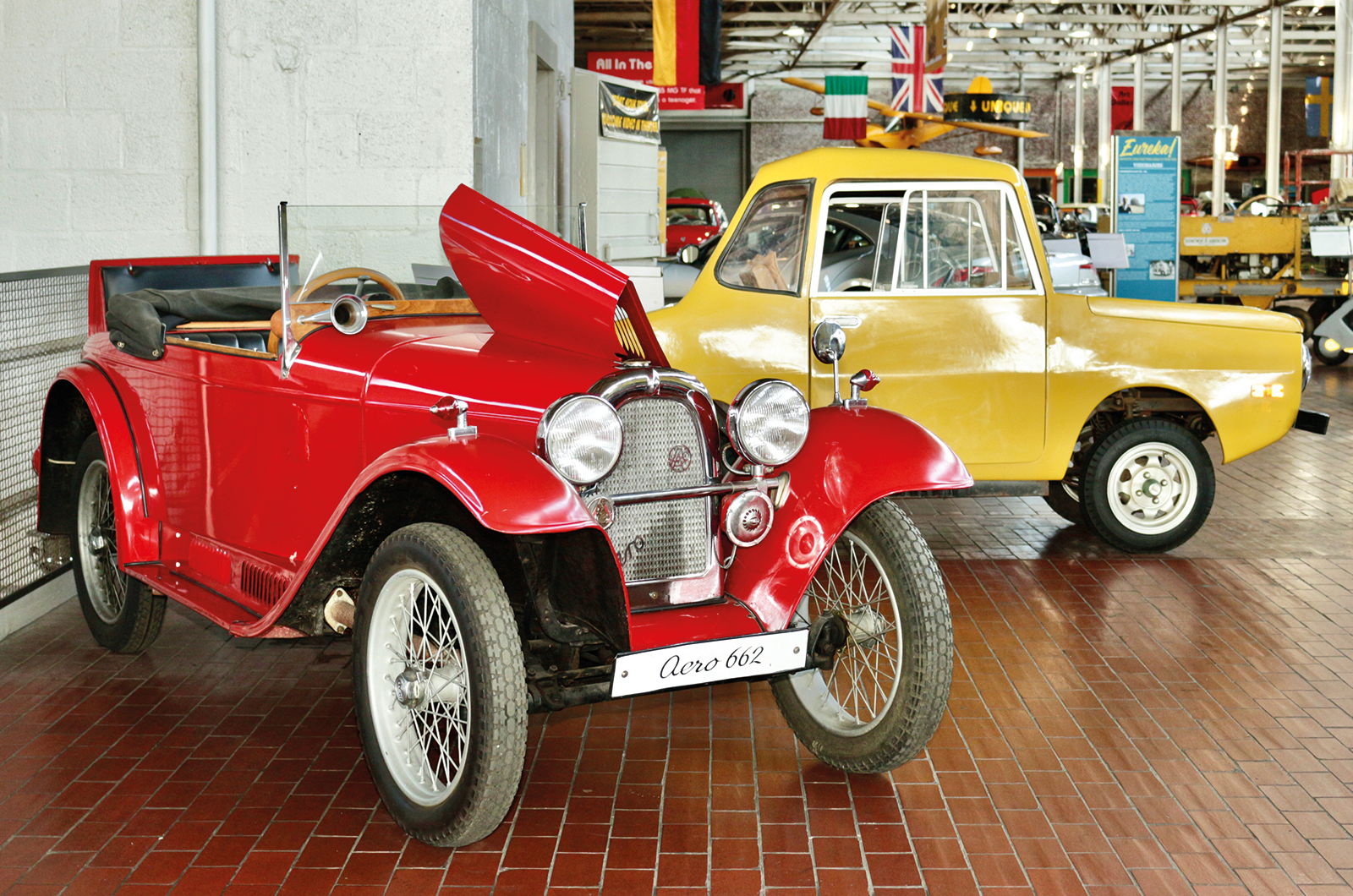 Classic & Sports Car – Classic shrine: Lane Motor Museum