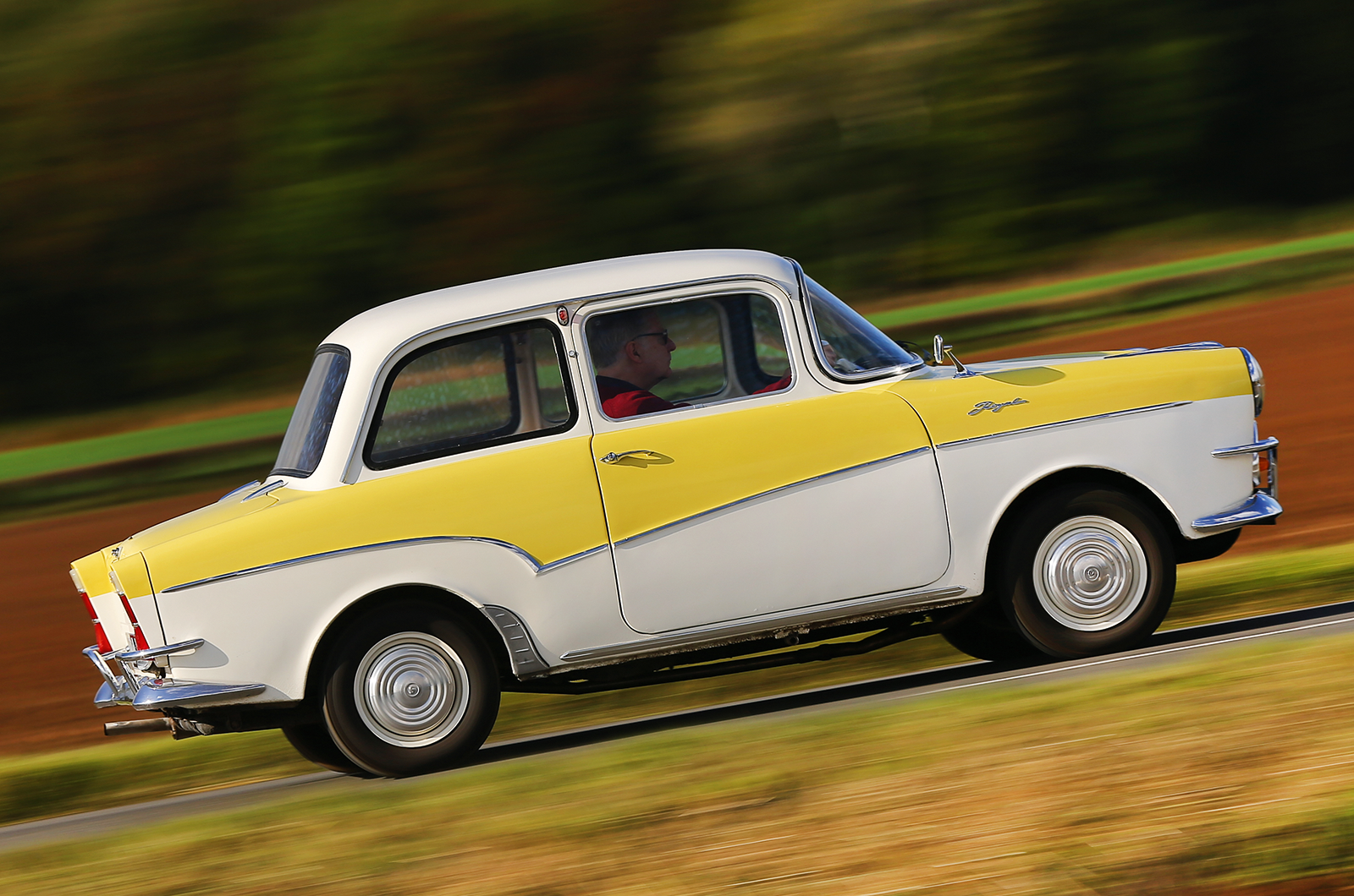 Classic & Sports Car - Glas T700: the Goggomobil grown up