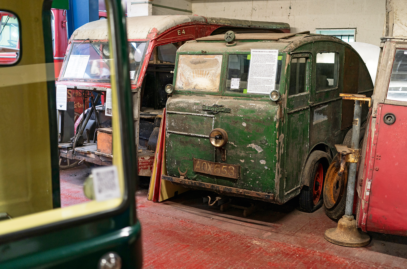 Classic & Sports Car – Classic shrine: Transport Museum Wythall