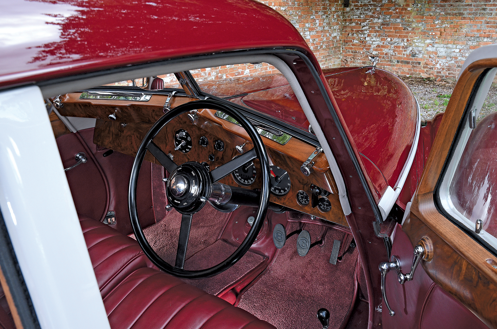 Classic & Sports Car – Bentley MkV Corniche: unique prototype reborn