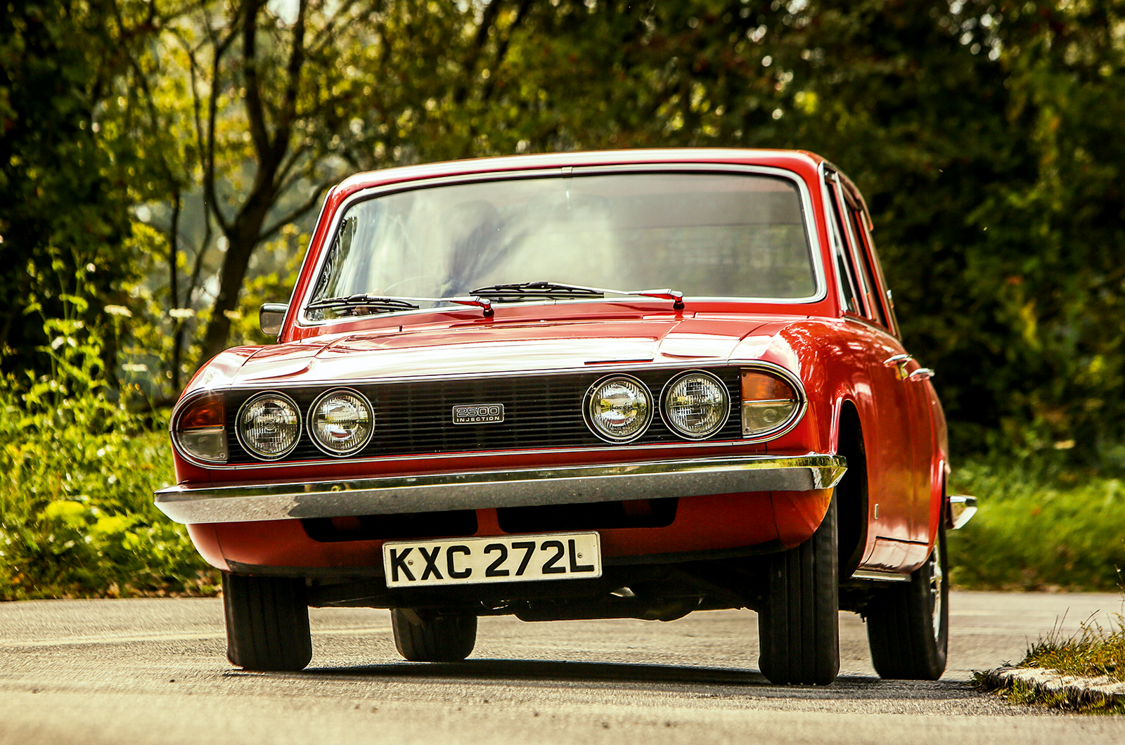 Classic & Sports Car – Triumph 2500PI vs Citroën DS23 vs Lancia 2000IE: fuel for thought