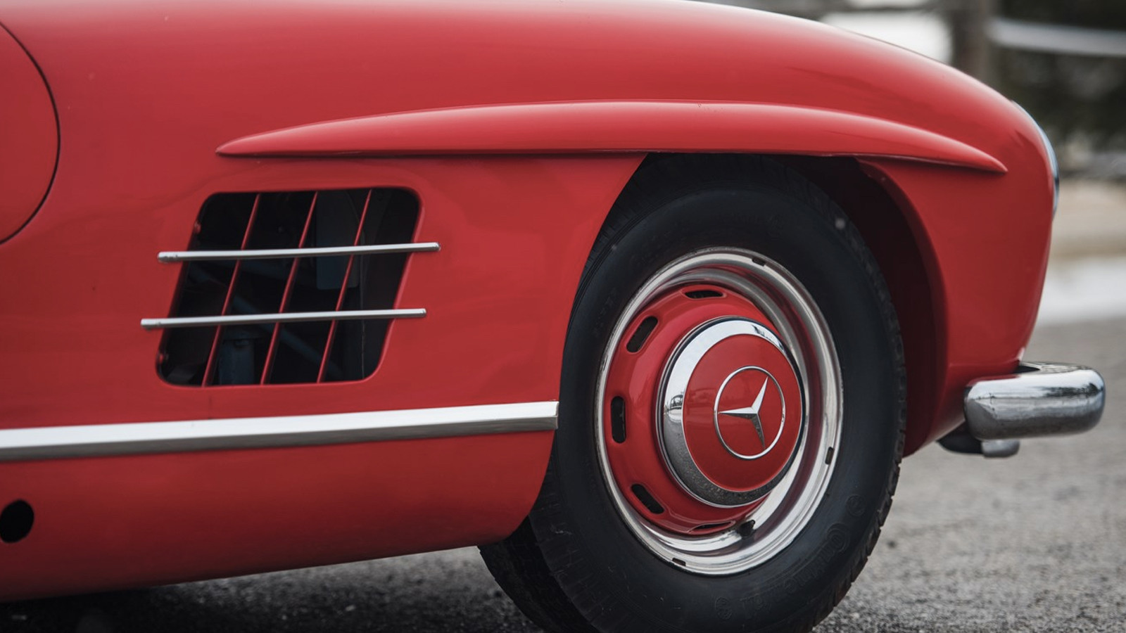 Museum-fresh Mercedes 300 SL Gullwing to sell for charity