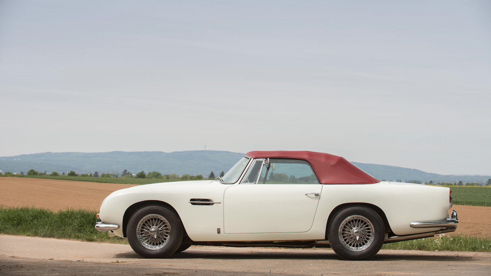 Ultra-rare Aston Martin expected to sell for £900,000 this weekend