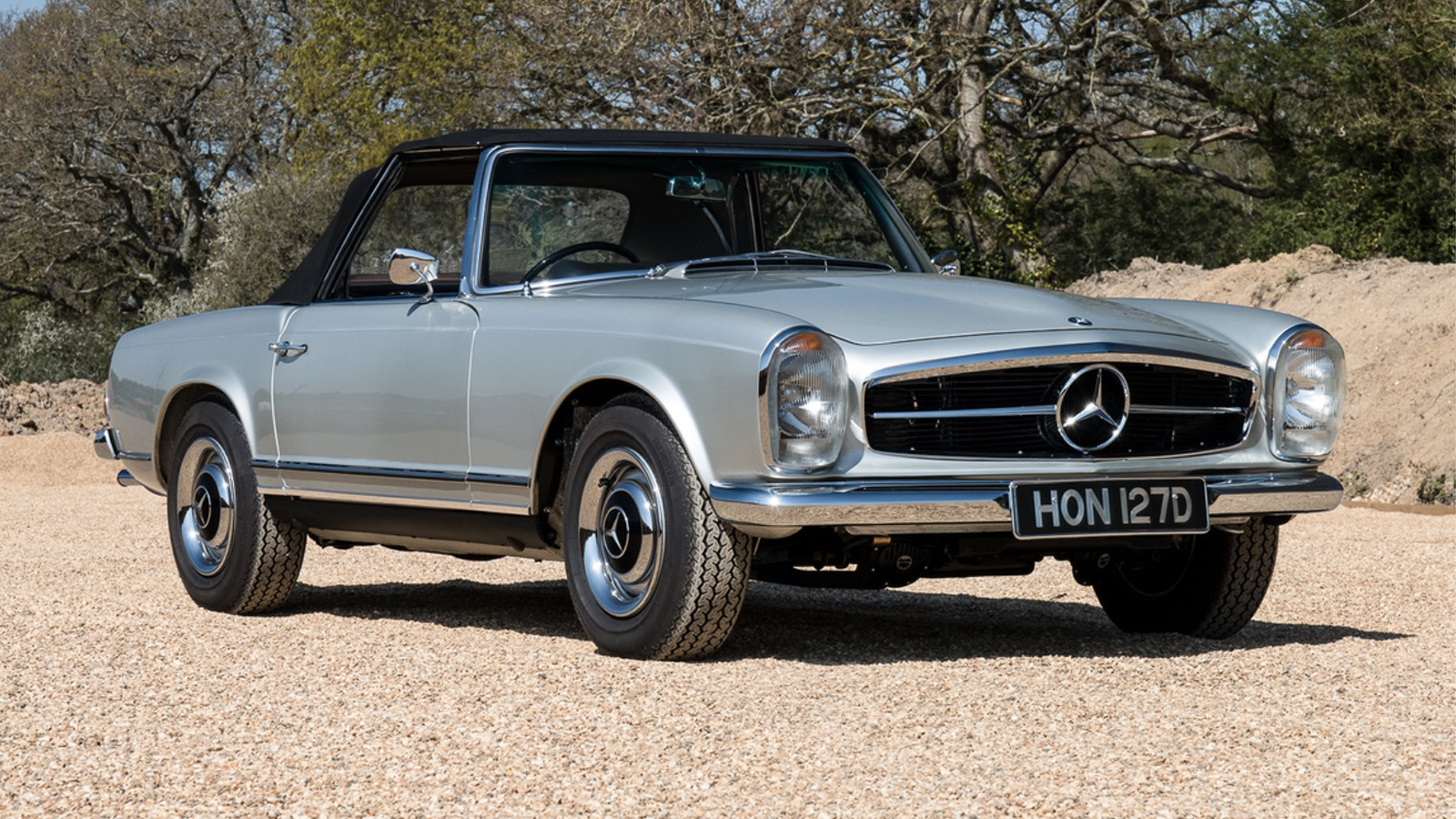 Ex-Mike Hailwood sports car leads £2.5m Silverstone auction