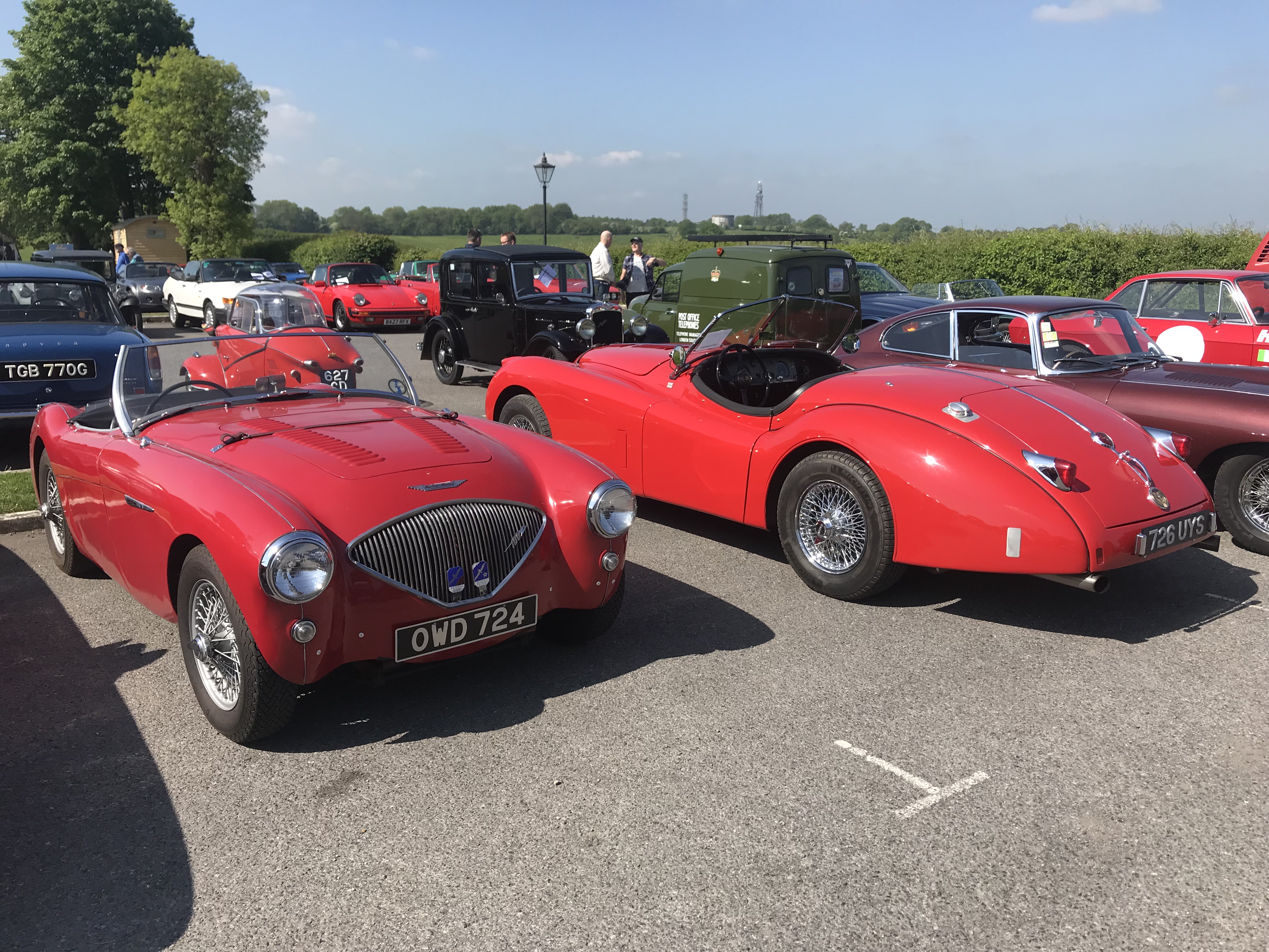 Dozens of classics scale Botley Hill – Classic & Sports Car