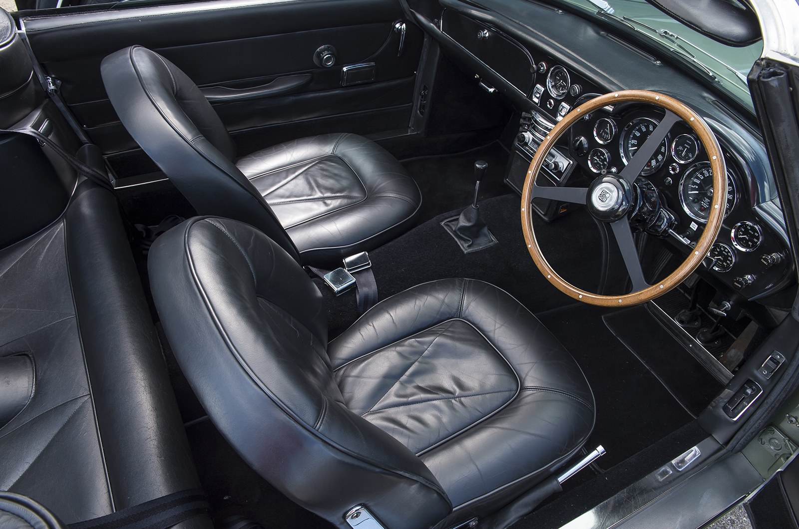 Classic & Sports Car – Jools Holland's DB6 sells for £494k