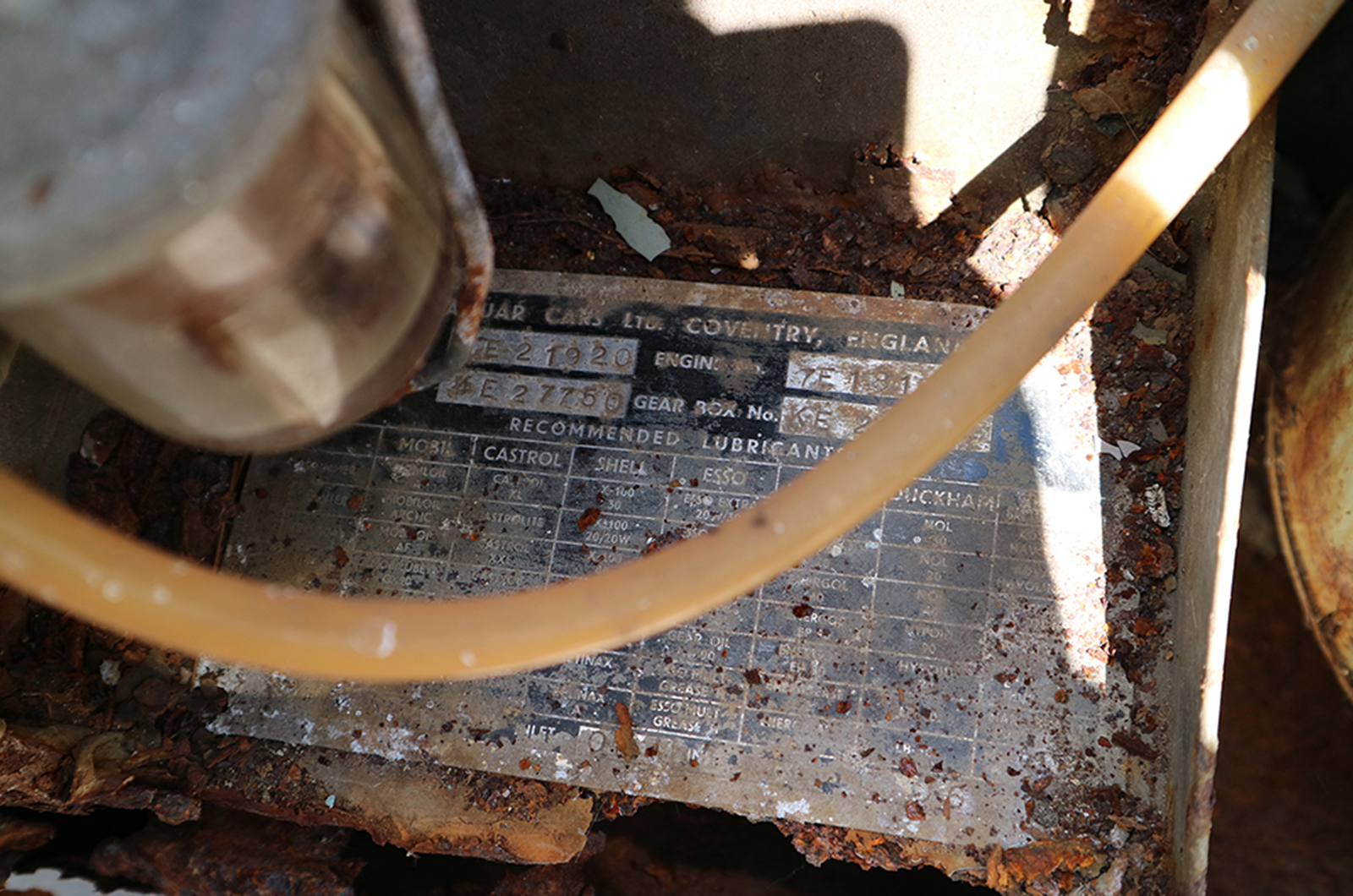 Classic & Sports Car – Barn-find E-type up for auction next month