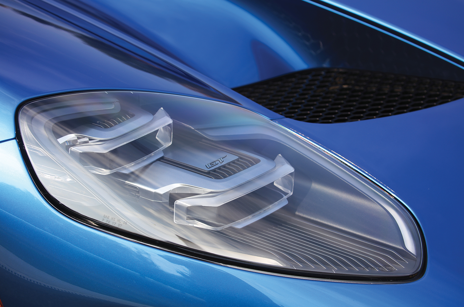 Classic & Sports Car – Ford's Ferrari beaters