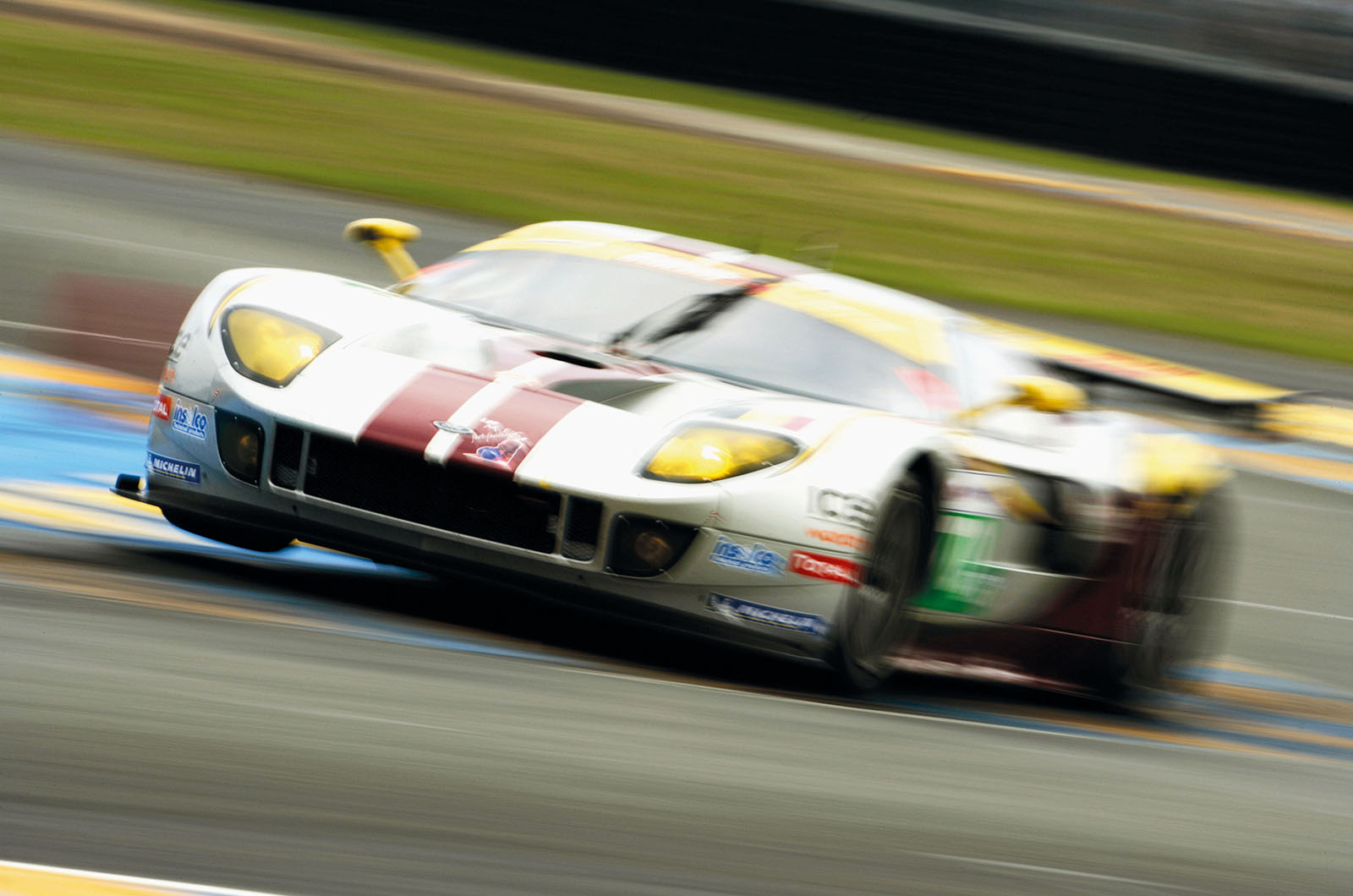 Classic & Sports Car – Ford's Ferrari beaters