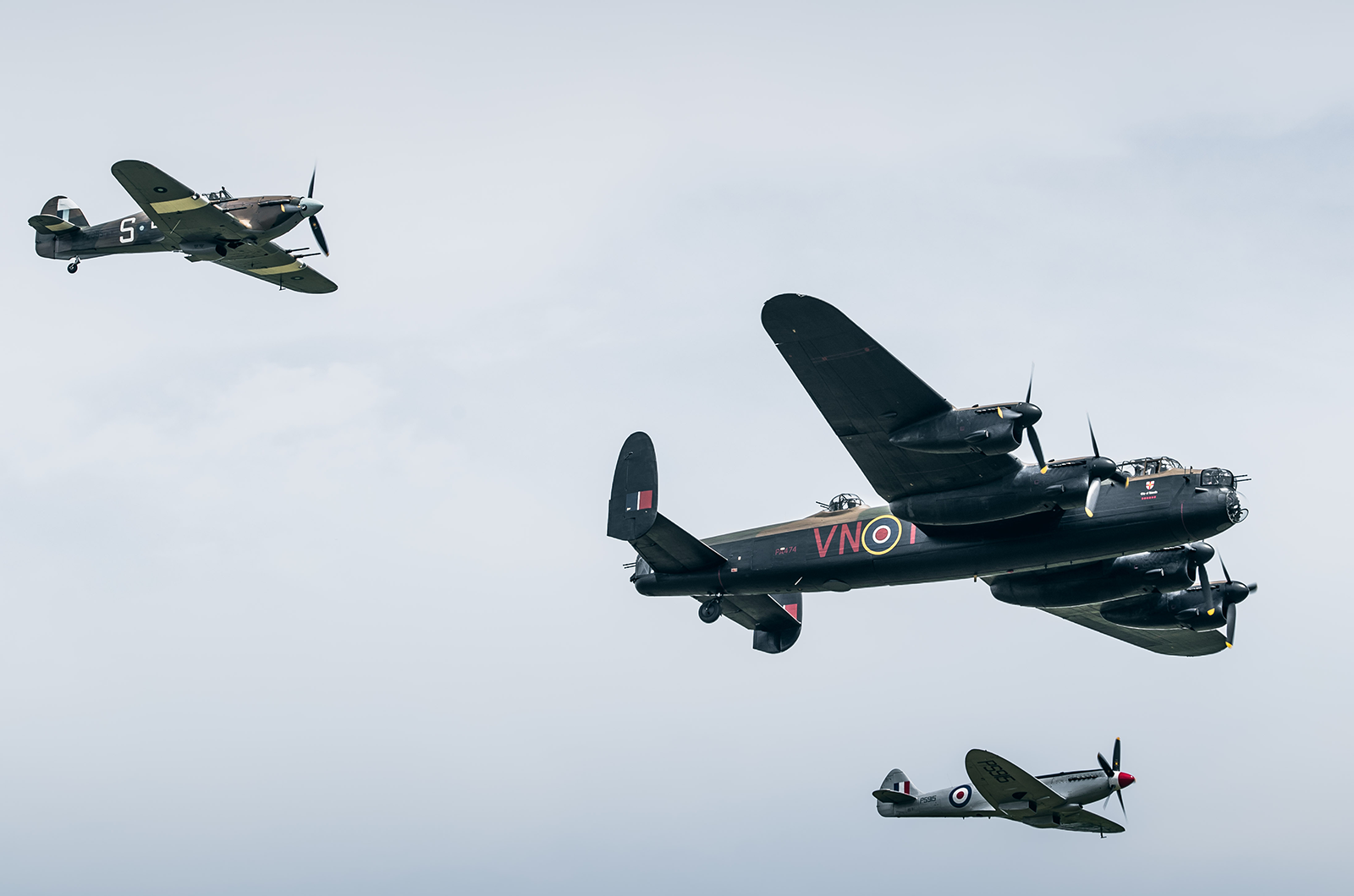 The sun shines on The Classic & Sports Car Show in association with Flywheel 