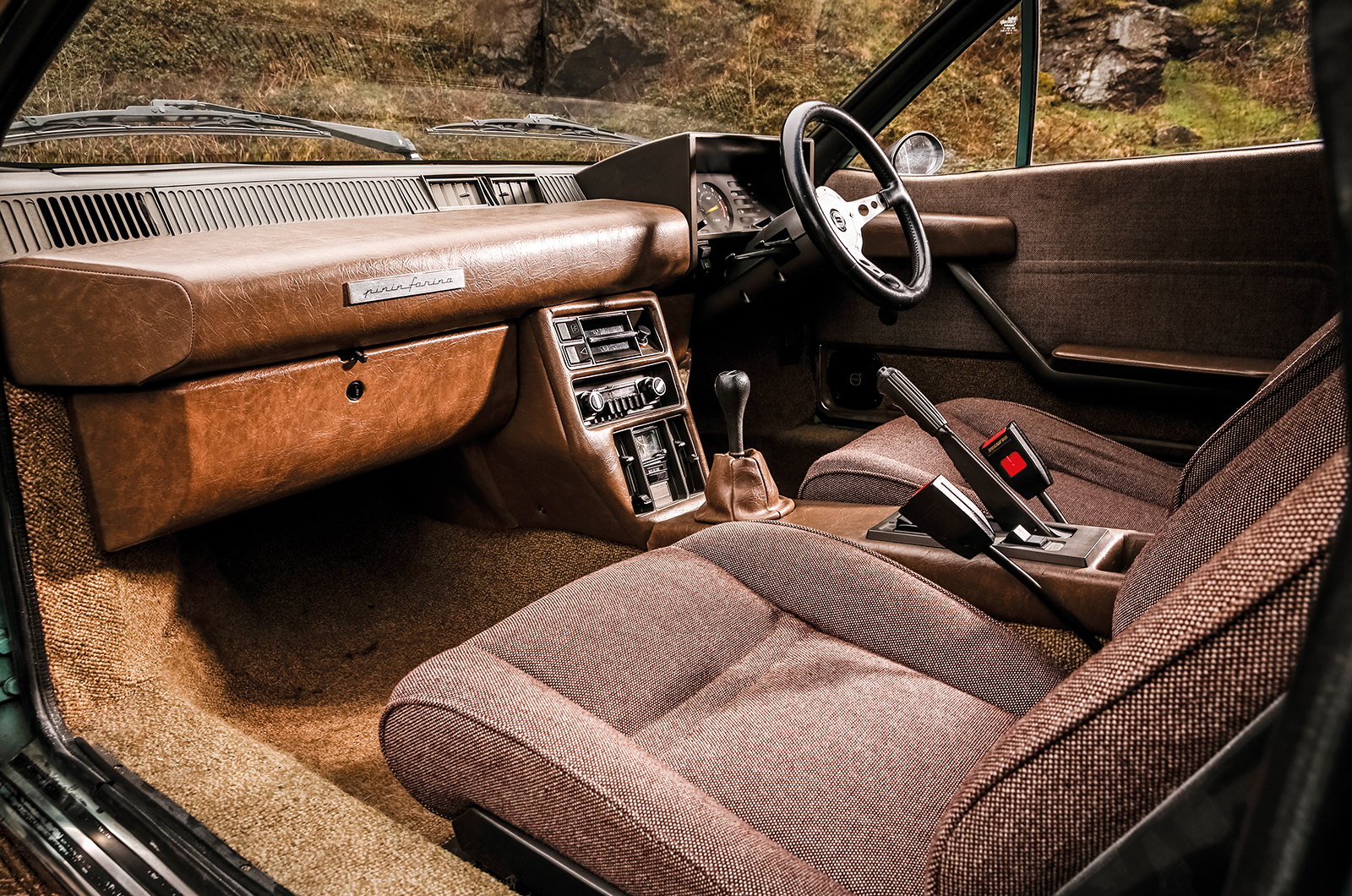 Classic & Sports Car – Fiat X1/9 vs Lancia Beta Monte-Carlo