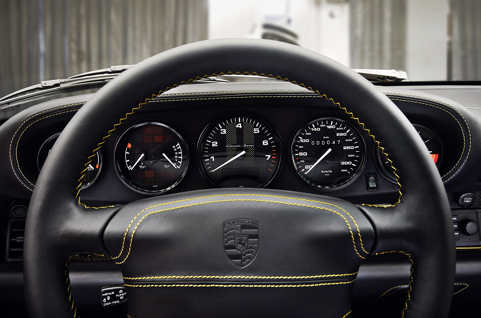 Classic & Sports Car – Porsche builds final 993 turbo