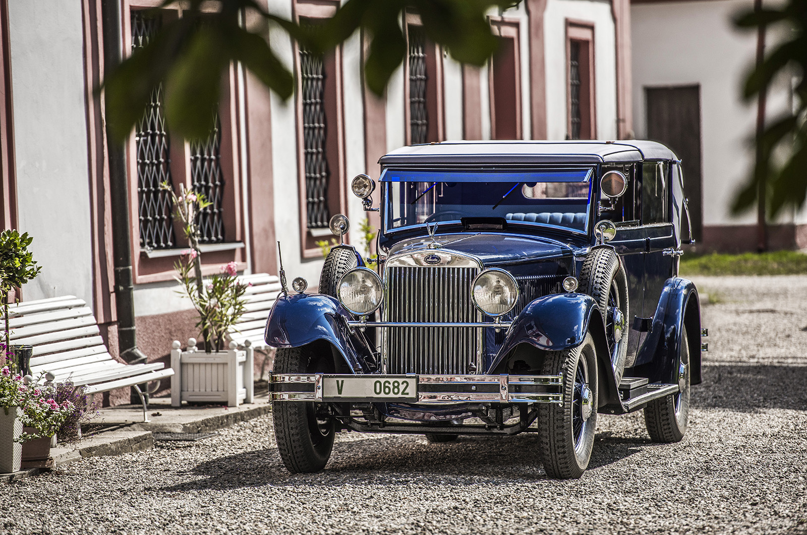 Classic & Sports Car – Anniversary restoration for Škoda's last 860 convertible