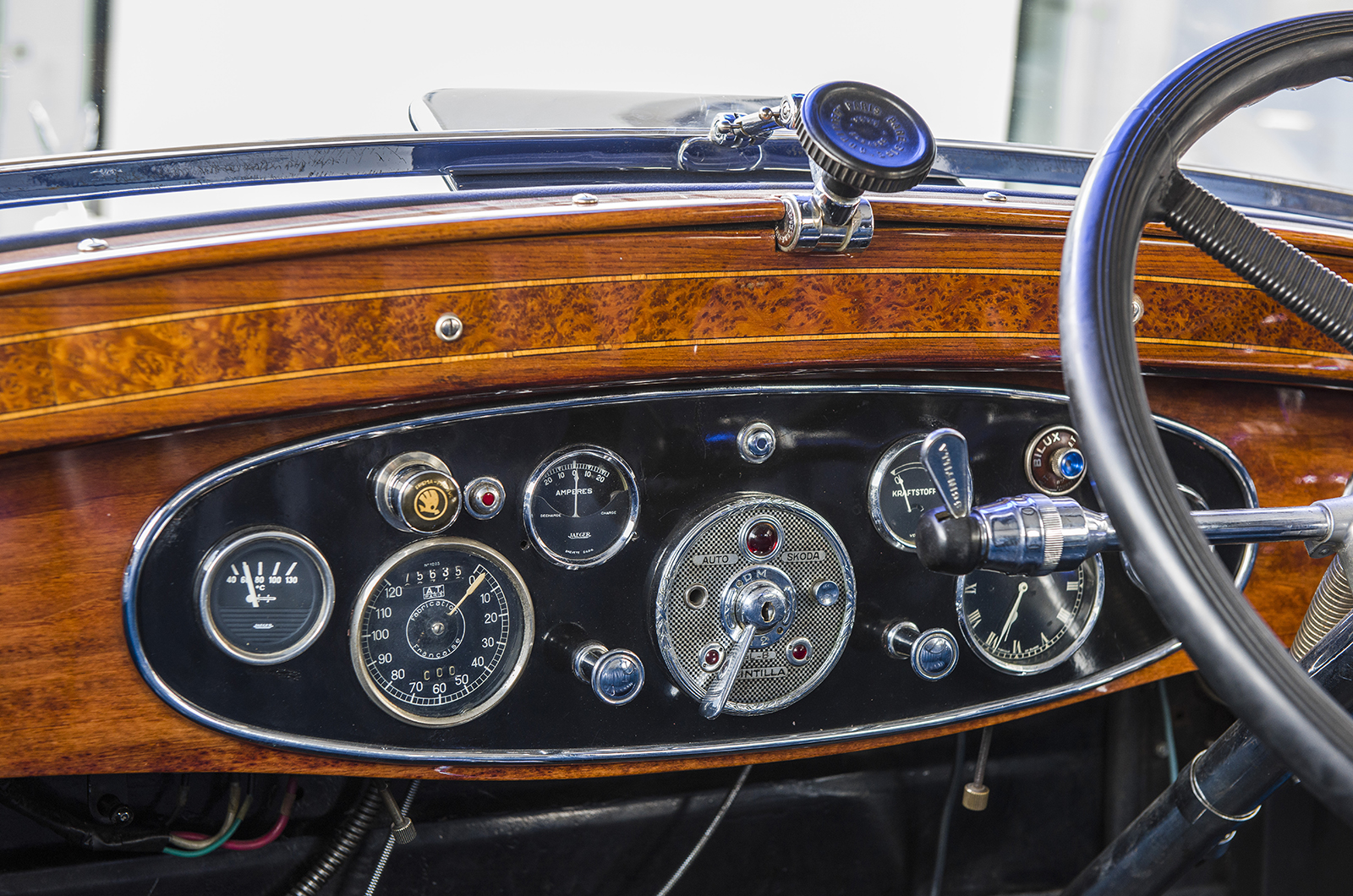 Classic & Sports Car – Anniversary restoration for Škoda's last 860 convertible