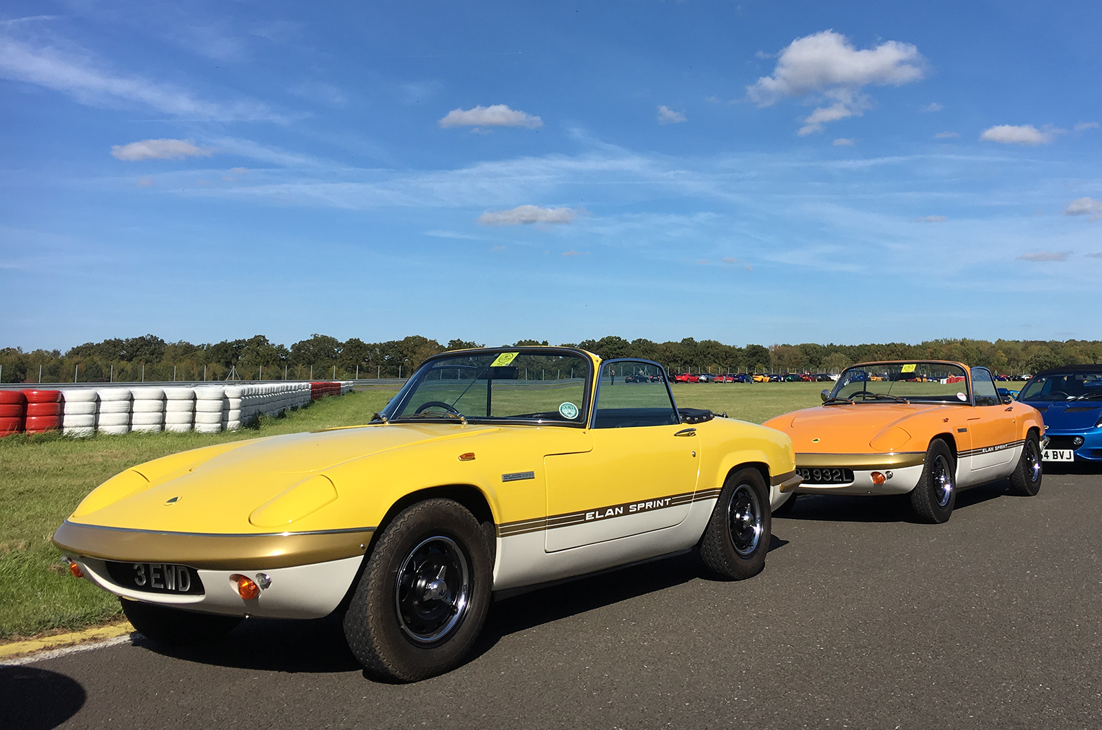 Classic & Sports Car – Lotus celebrates its big day in style with 700-car parade