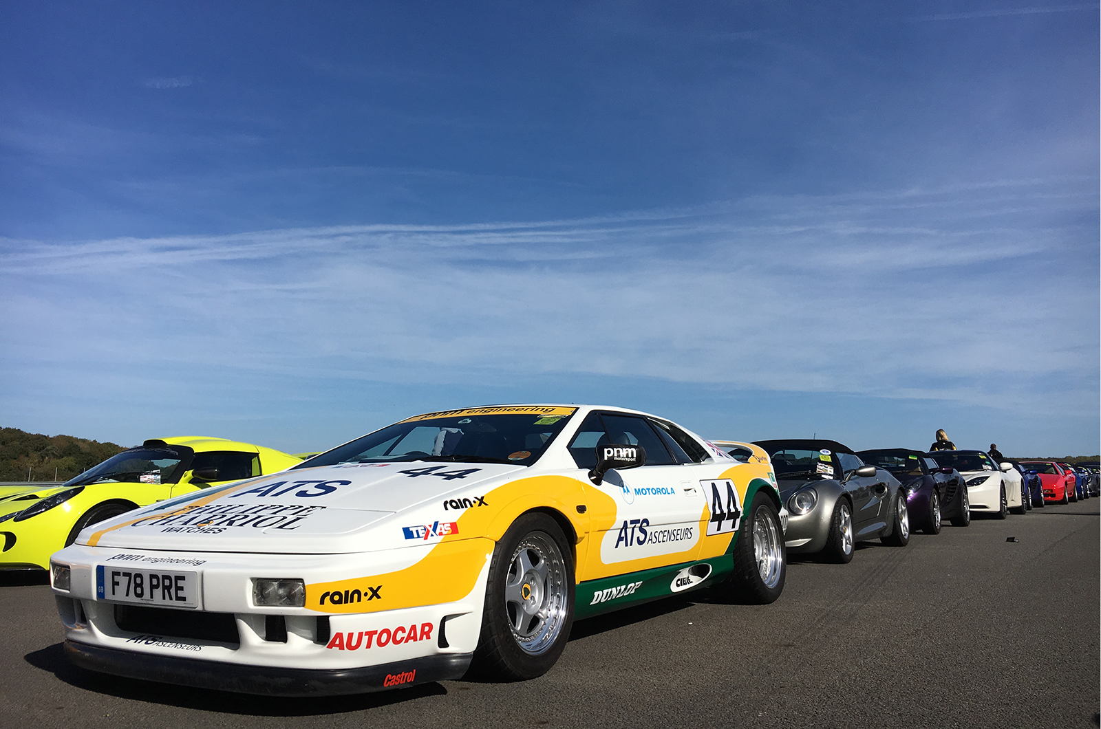 Classic & Sports Car – Lotus celebrates its big day in style with 700-car parade