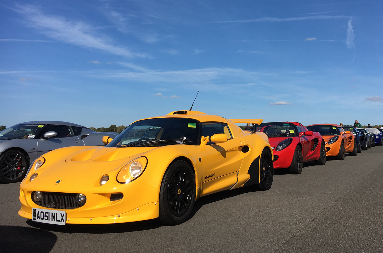 Classic & Sports Car – Lotus celebrates its big day in style with 700-car parade
