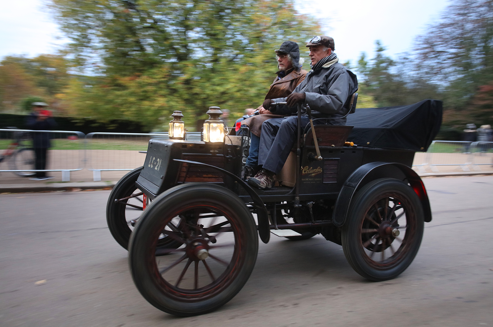 Twin routes and fine weather help make 2018 Brighton Run a roaring success