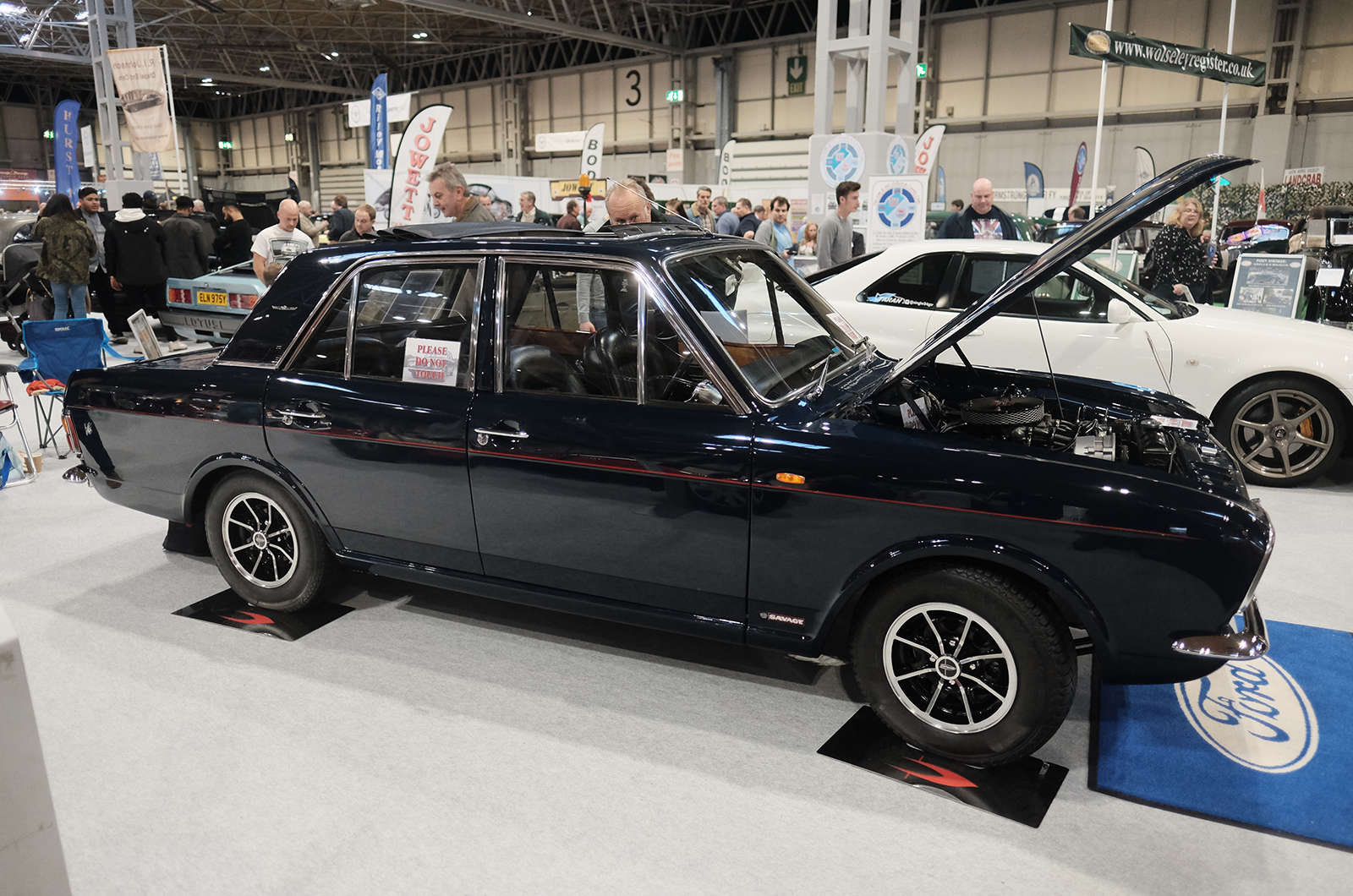 Poignant WW1 tributes lift Classic Motor Show to new heights
