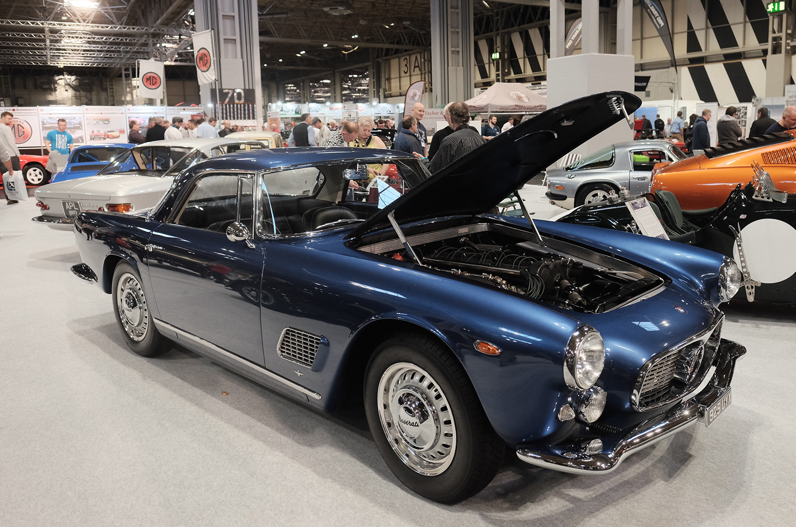 Poignant WW1 tributes lift Classic Motor Show to new heights