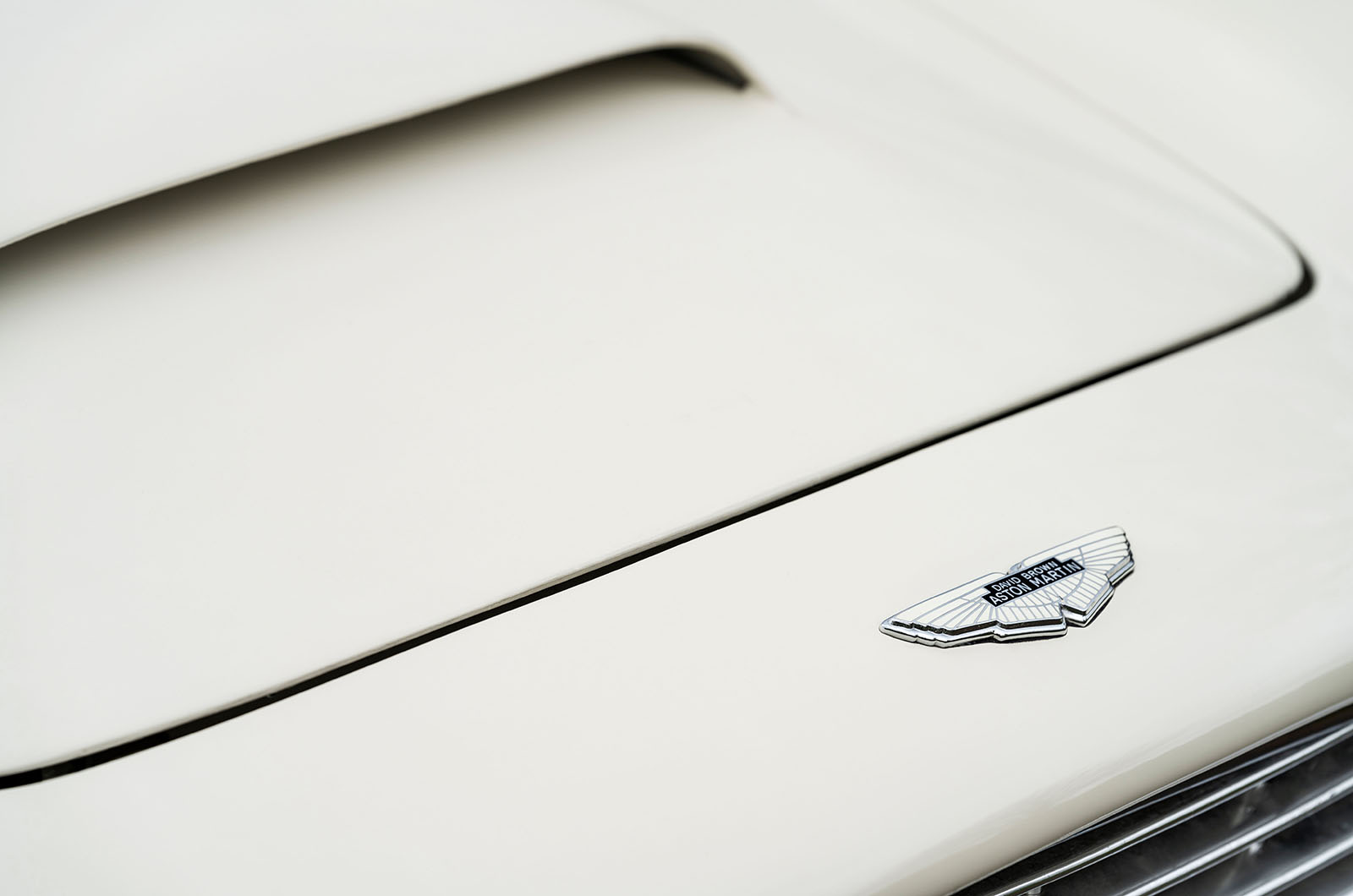 Classic & Sports Car – Aston Martin reveals reversible EV solution for classic cars