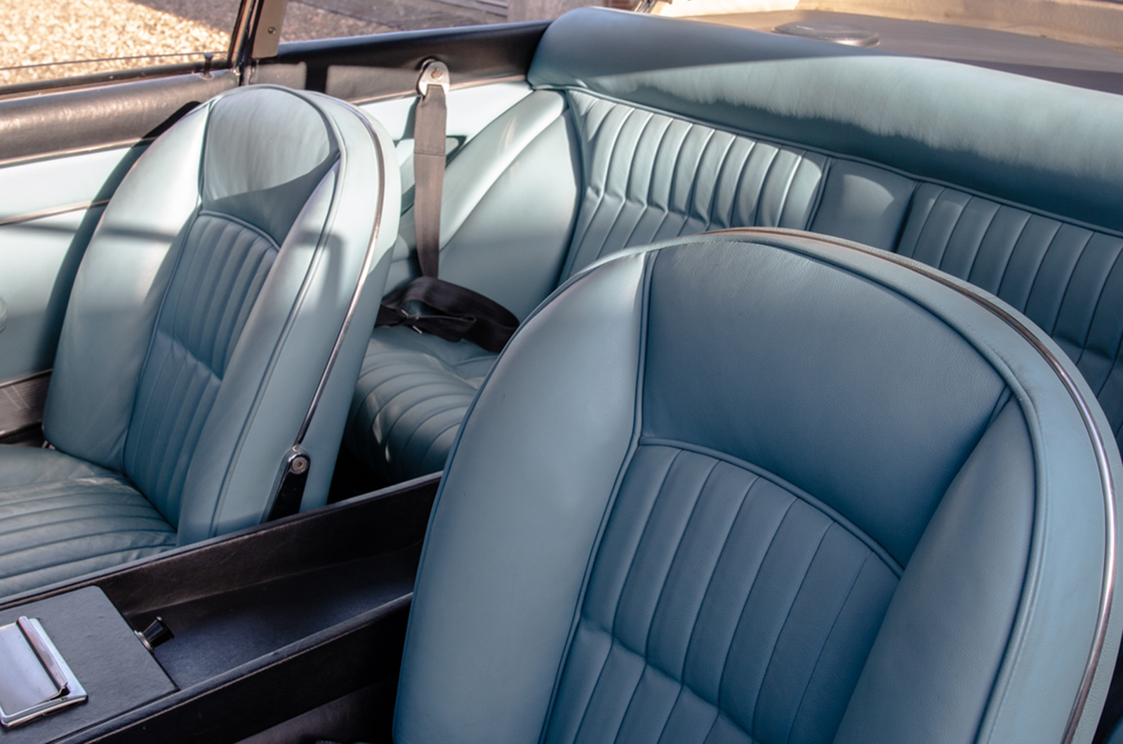 Classic & Sports Car – V12 Ferrari tops Autosport International sale