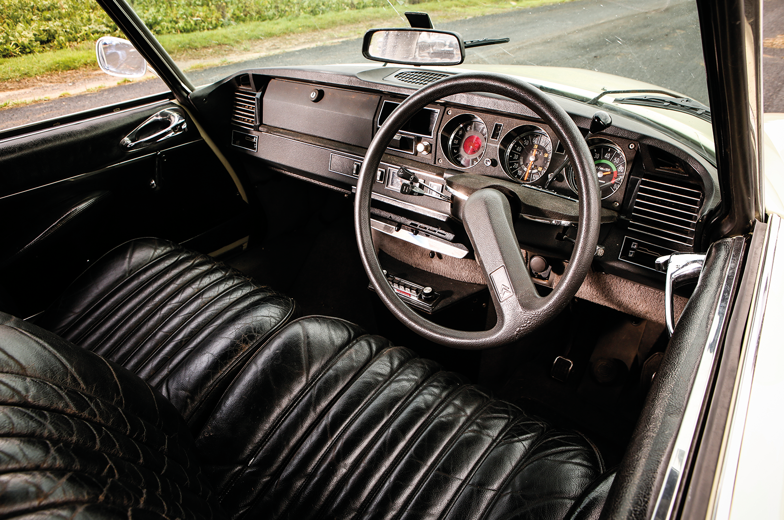 Classic & Sports Car – Is the NSU Ro80 the greatest saloon ever made? NSU Ro80 vs Audi 100 vs Citroen DS23 vs Rover 3.5 Litre vs BMW 2000 vs Mercedes-Benz 230/4