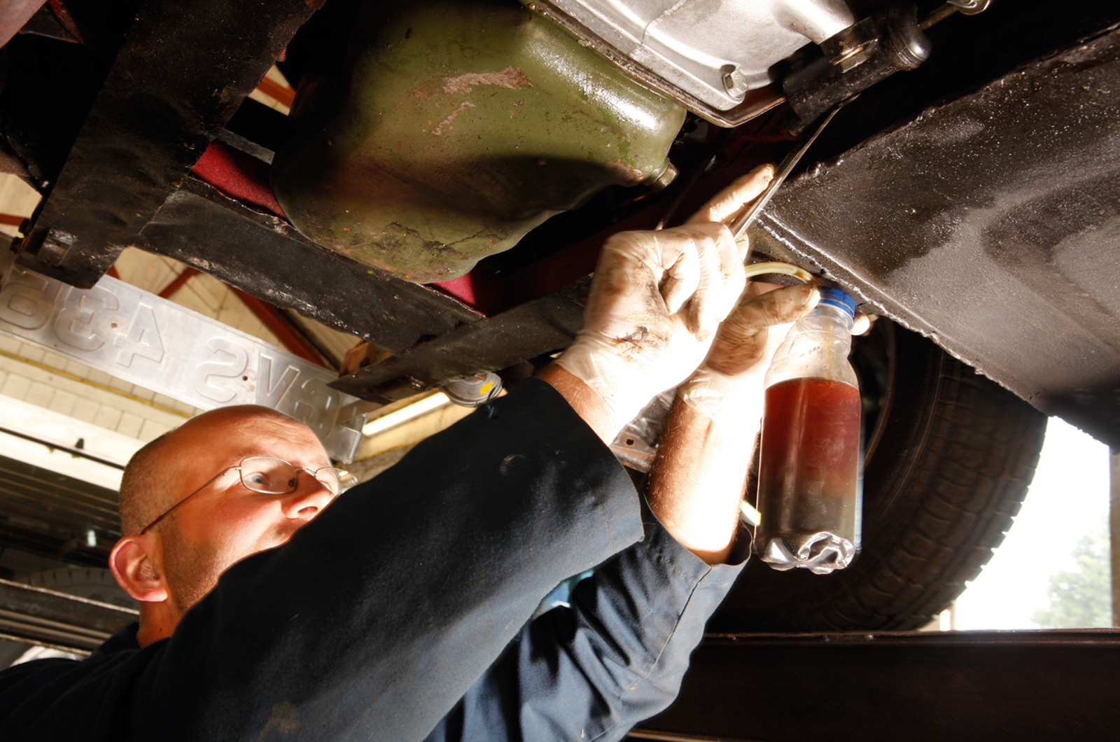 Classic & Sports Car – How to... change a clutch on your classic car