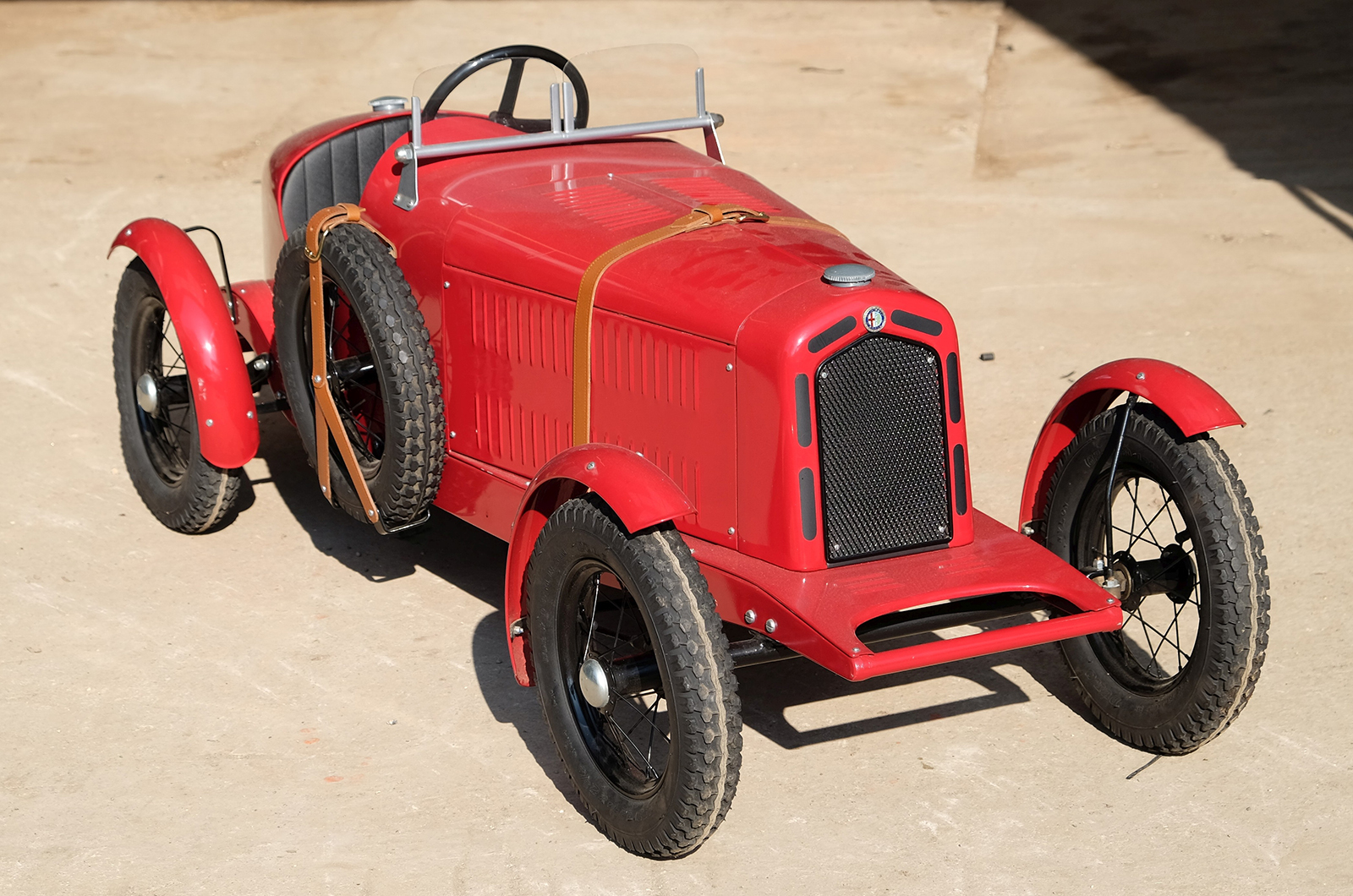 Classic & Sports Car – Pedal-powered trio in Members’ Meeting sale