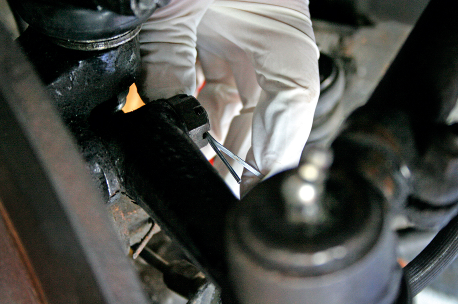 Classic & Sports Car – How to... renew your classic car's balljoints