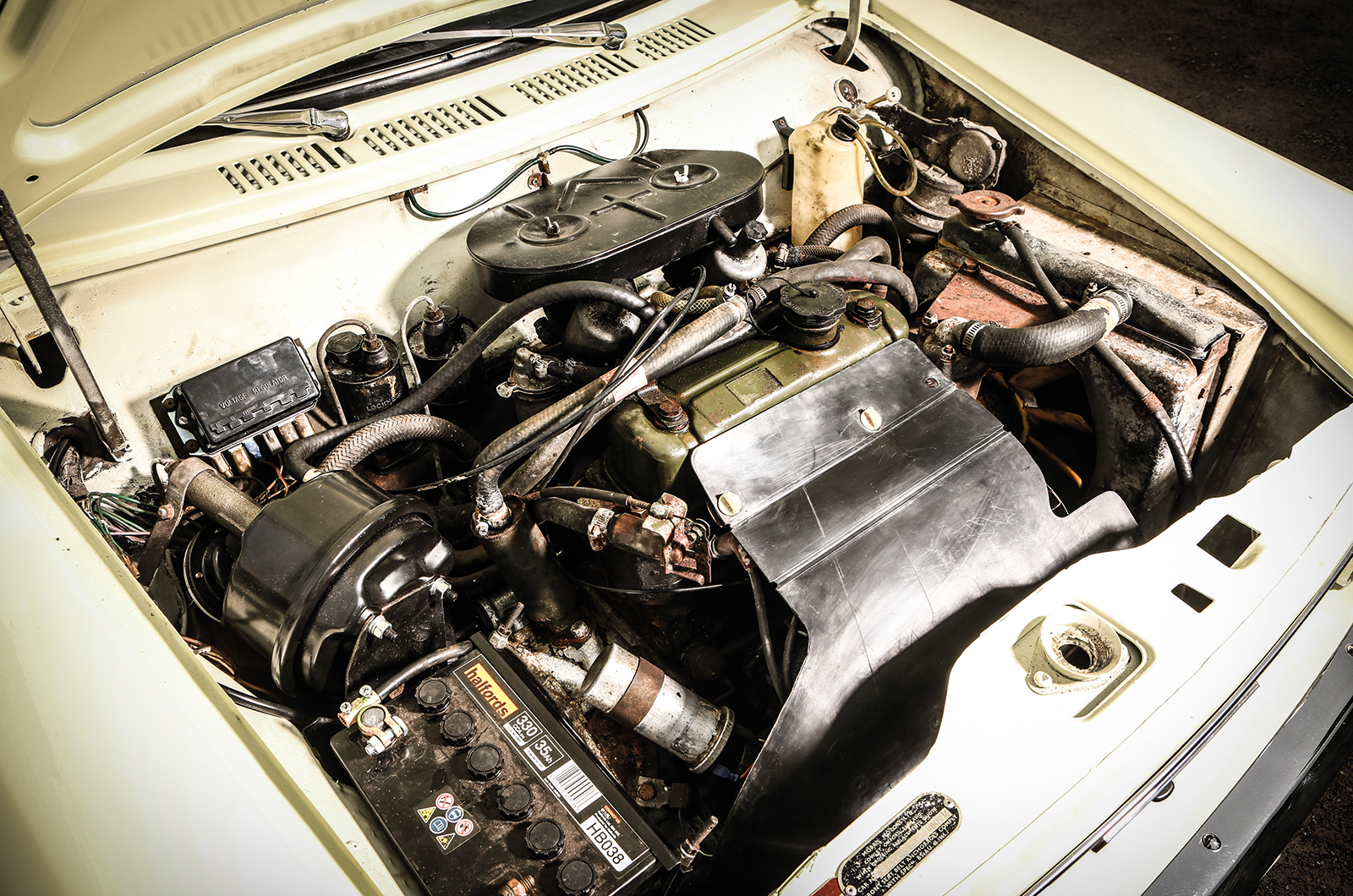 Classic & Sports Car – Morris vs Simca: Who says racy tintops were an ’80s thing?