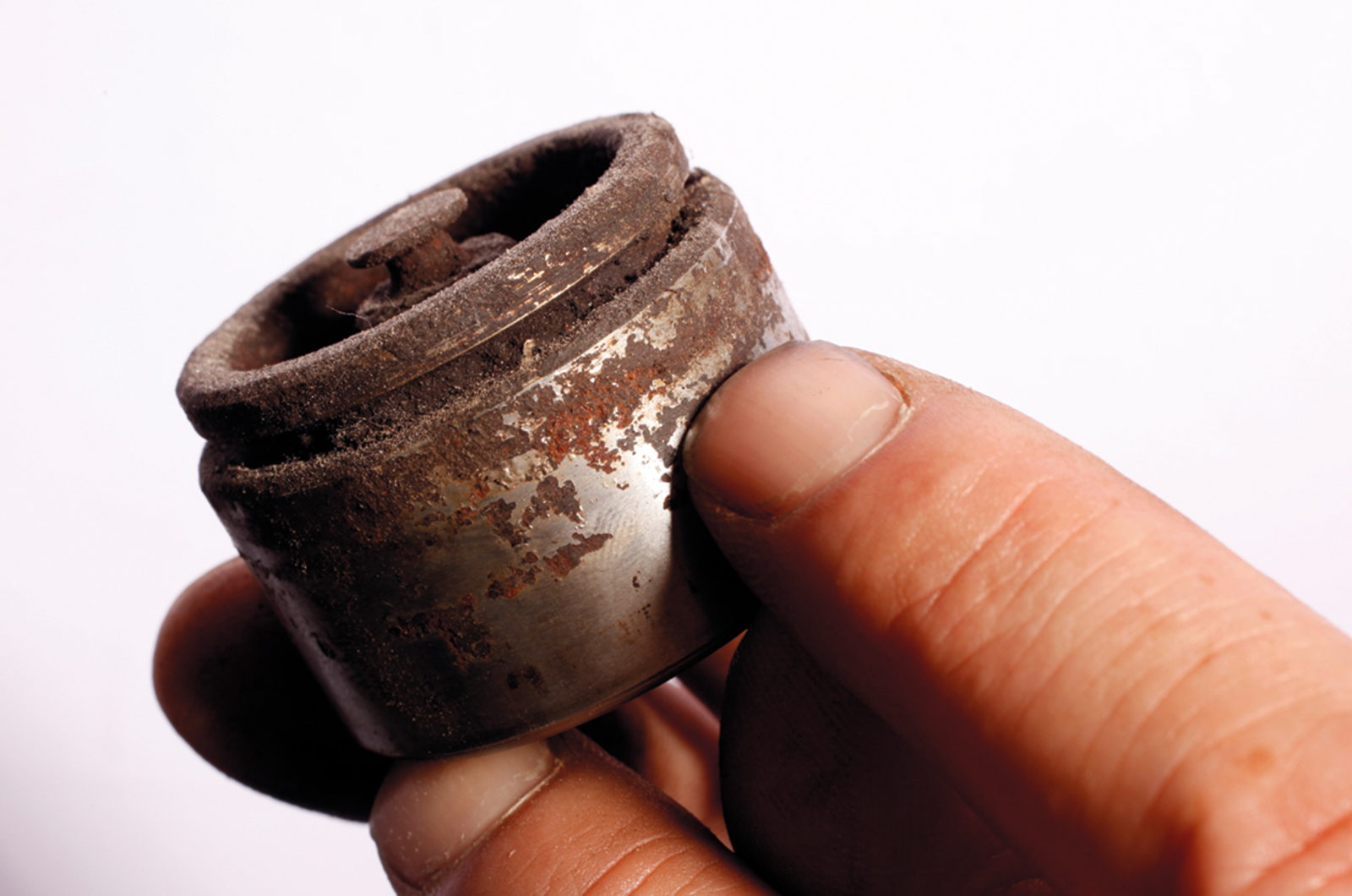 Classic & Sports Car – How to... overhaul the disc brakes on your classic car