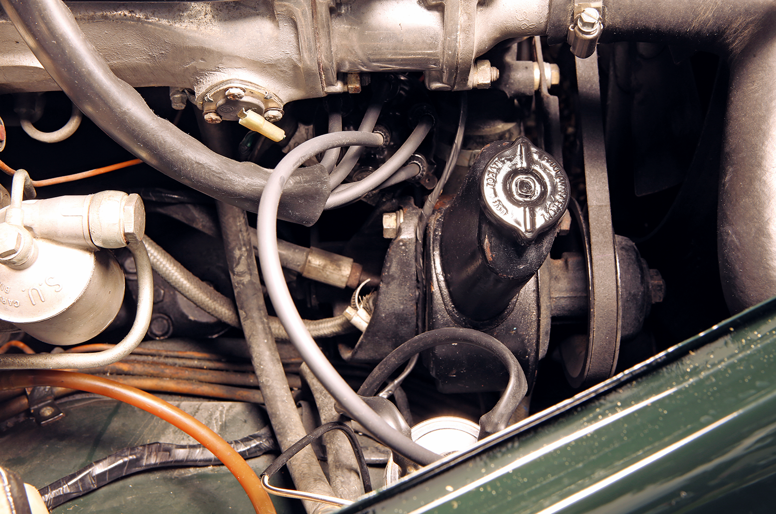 Classic & Sports Car – Buyer’s guide: Jaguar 420 and Daimler Sovereign