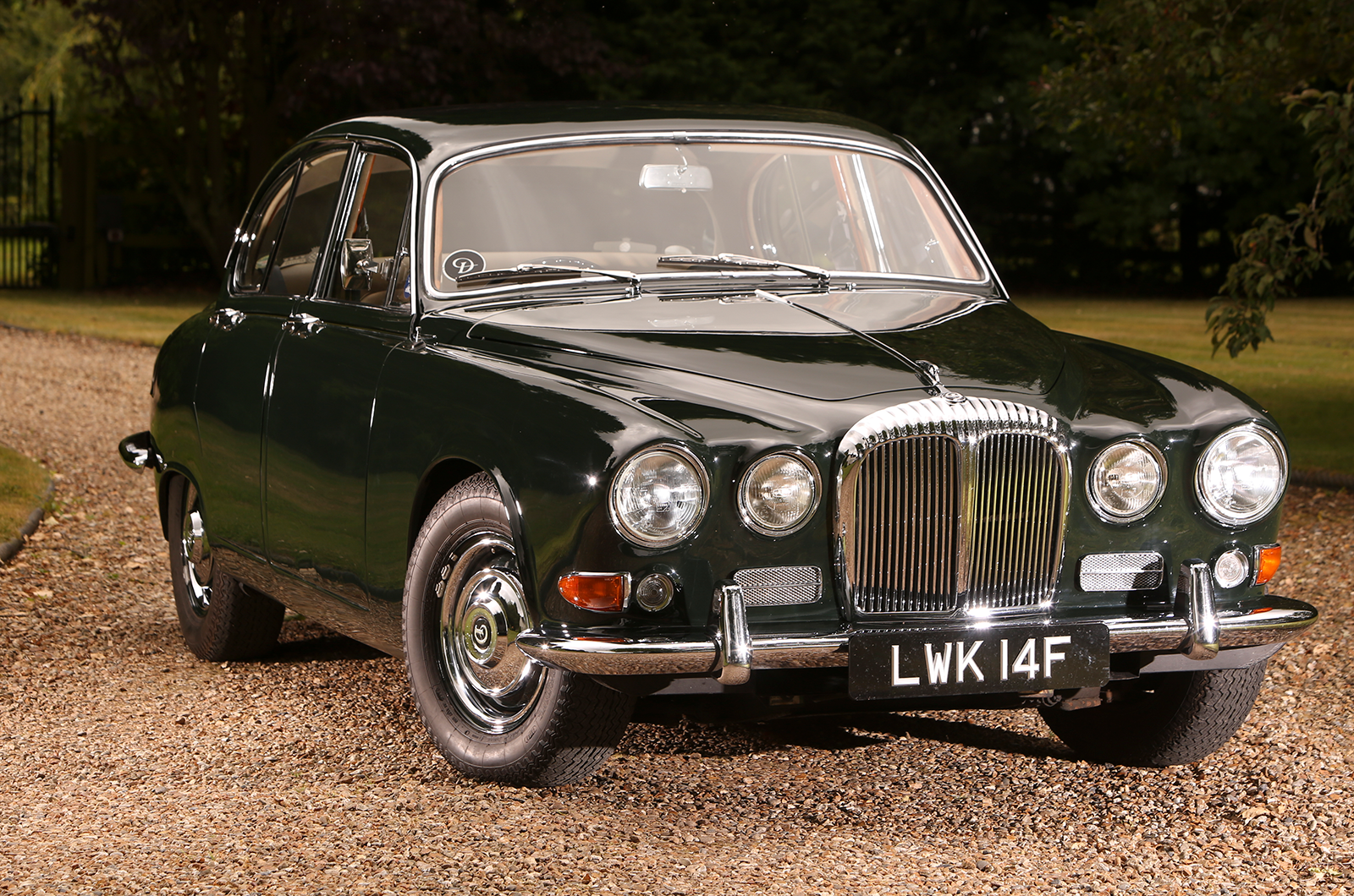 Classic & Sports Car – Buyer’s guide: Jaguar 420 and Daimler Sovereign