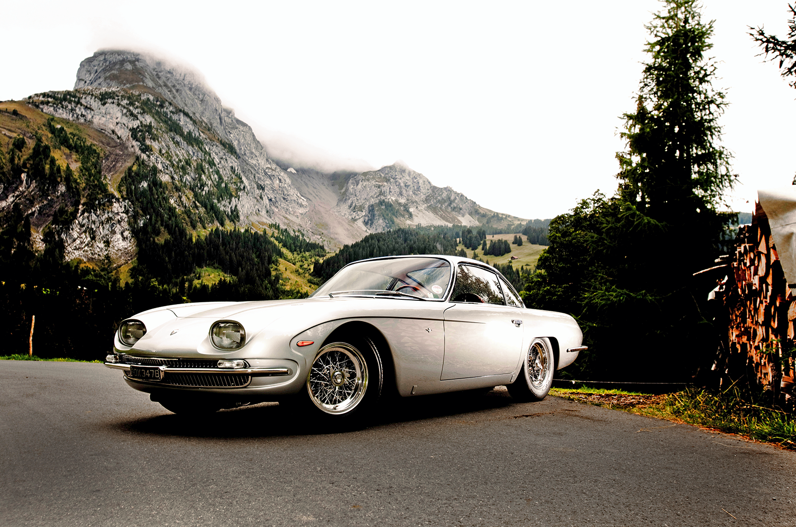 Classic & Sports Car – 10 cars that were built to beat Ferrari