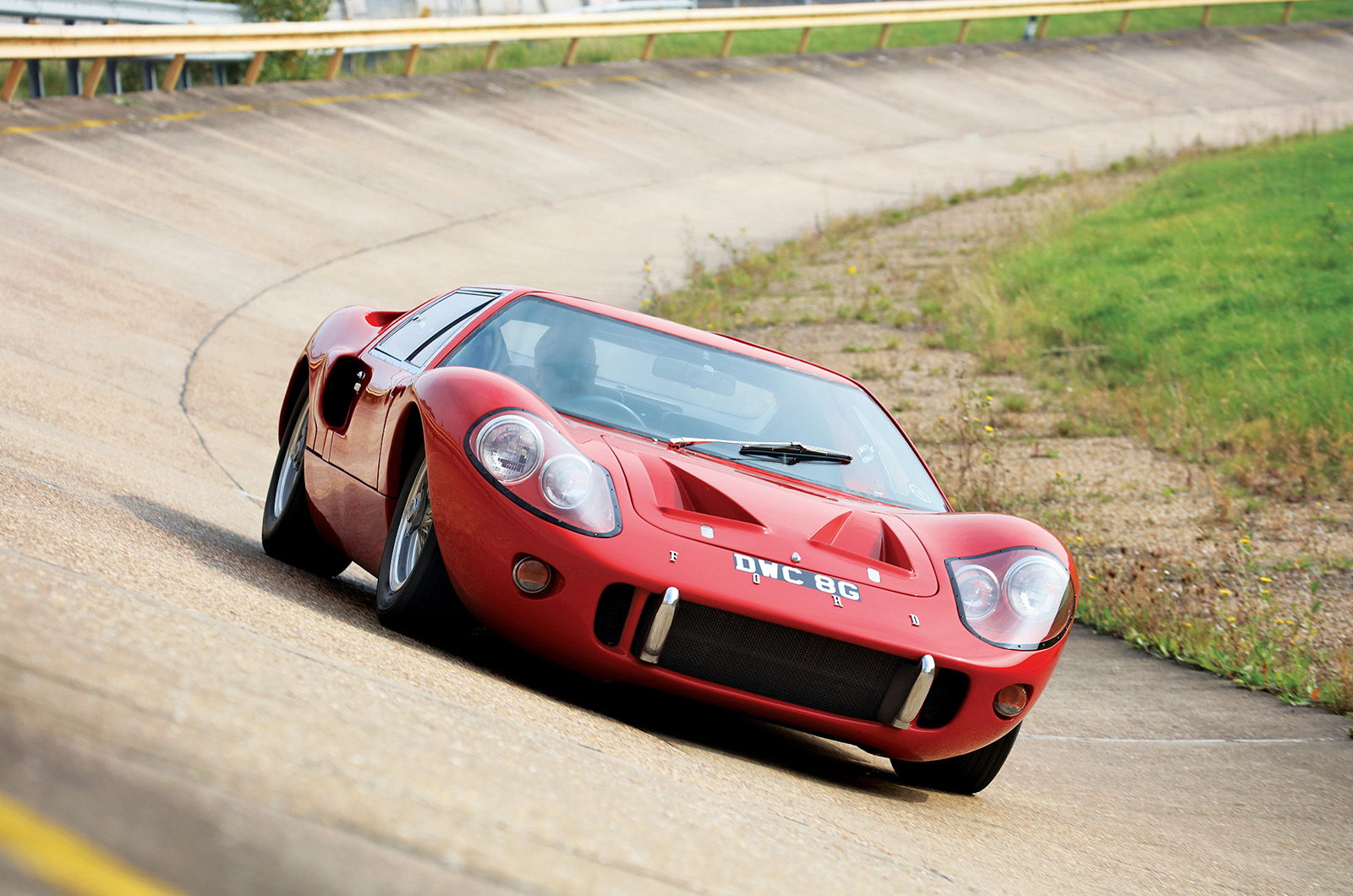 Classic & Sports Car – 10 cars that were built to beat Ferrari