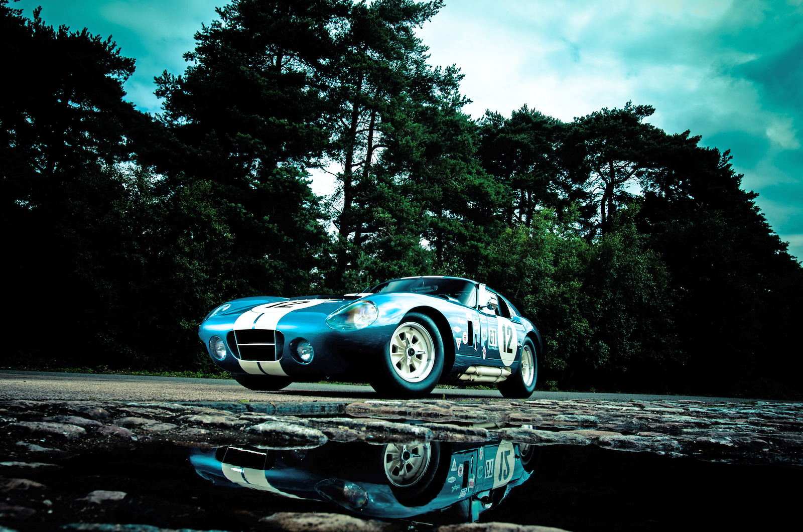 Classic & Sports Car – 10 cars that were built to beat Ferrari