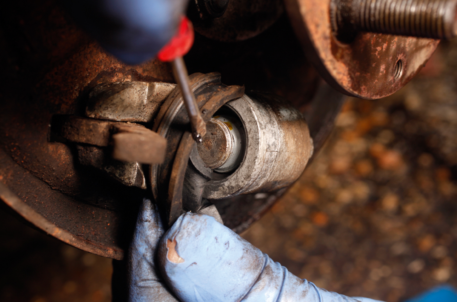 Classic & Sports Car – How to... check the drum brakes on your classic car