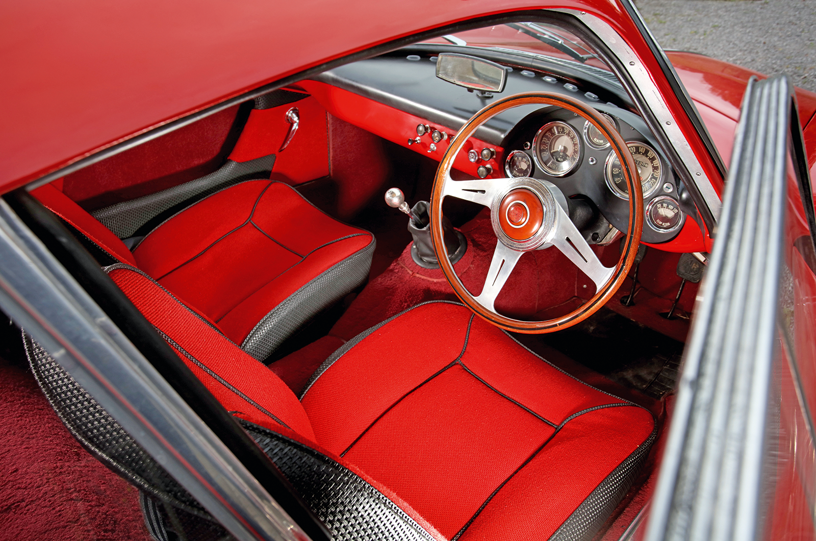 Classic & Sports Car – Alfa Romeo Sportiva: dream drive in a stillborn stunner