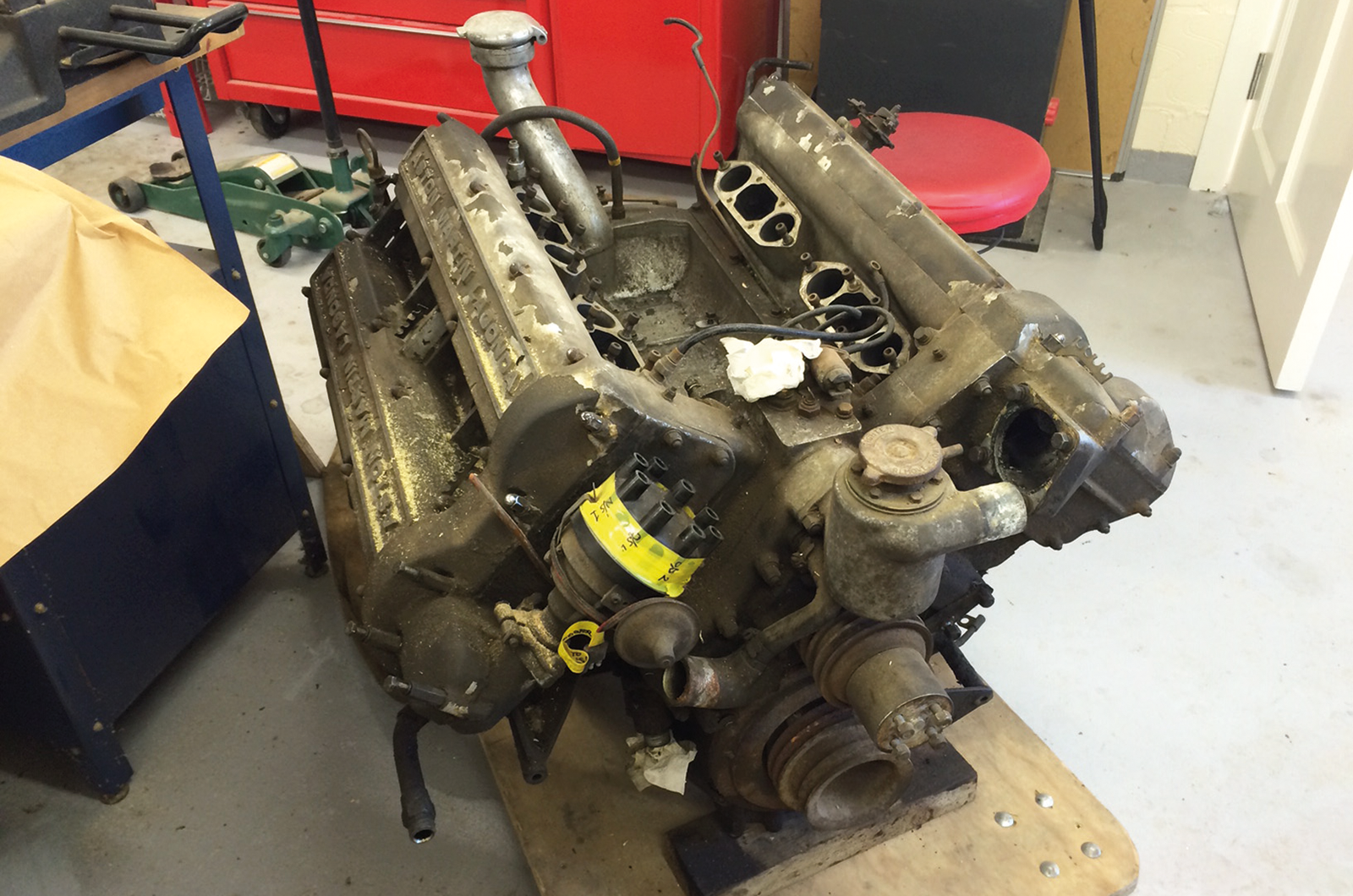 Classic & Sports Car – Be amazed by this epic Aston Martin DBS V8 restoration