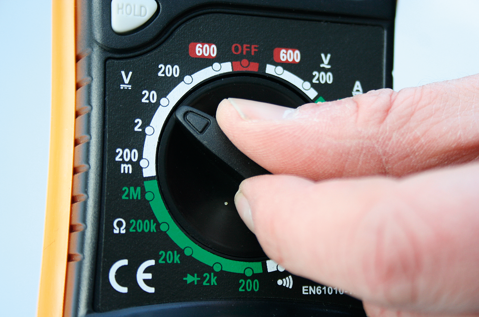 Classic & Sports Car – How to... check your classic car’s electrics 