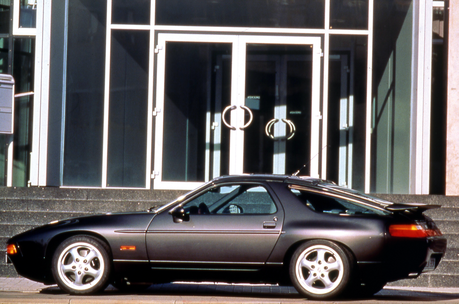 Classic & Sports Car – Buyer’s guide: BMW 8 Series (E31)