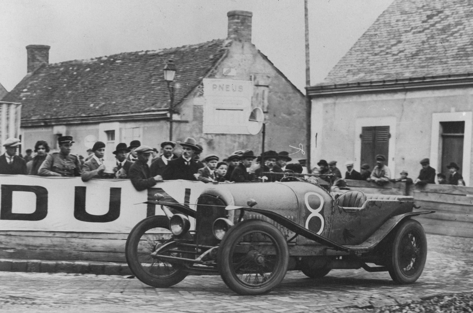 Classic & Sports Car – Bentley legends set for royal celebration