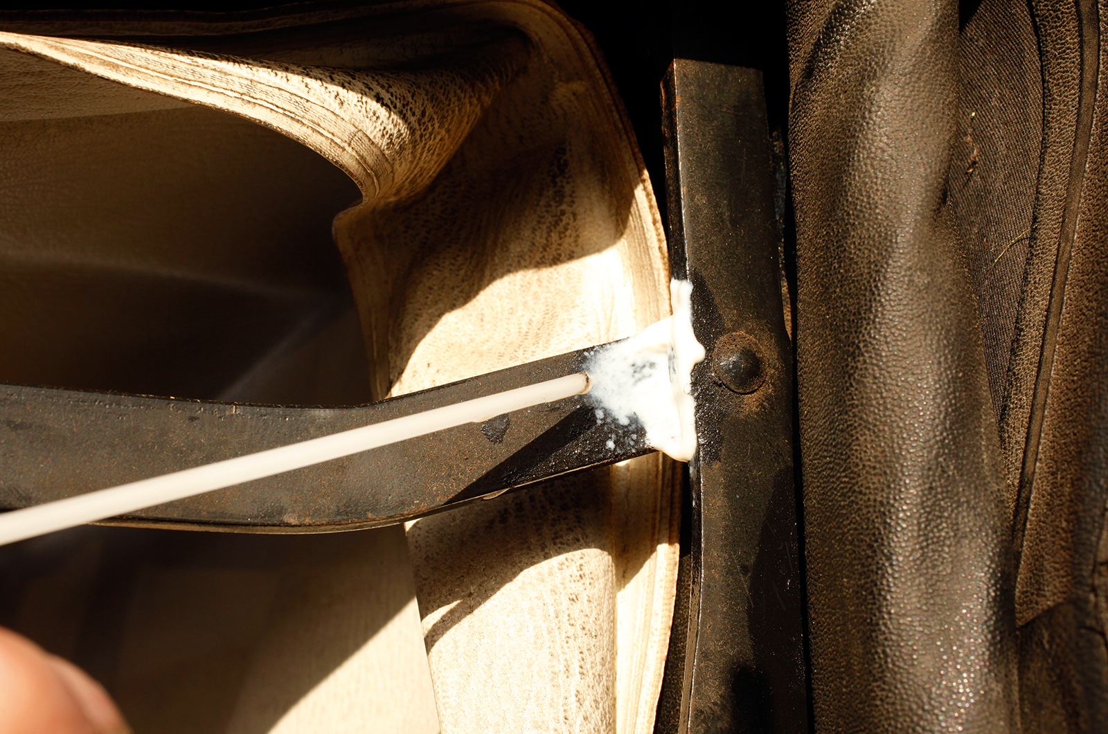 Classic & Sports Car – How to... clean and care for your classic car’s hood