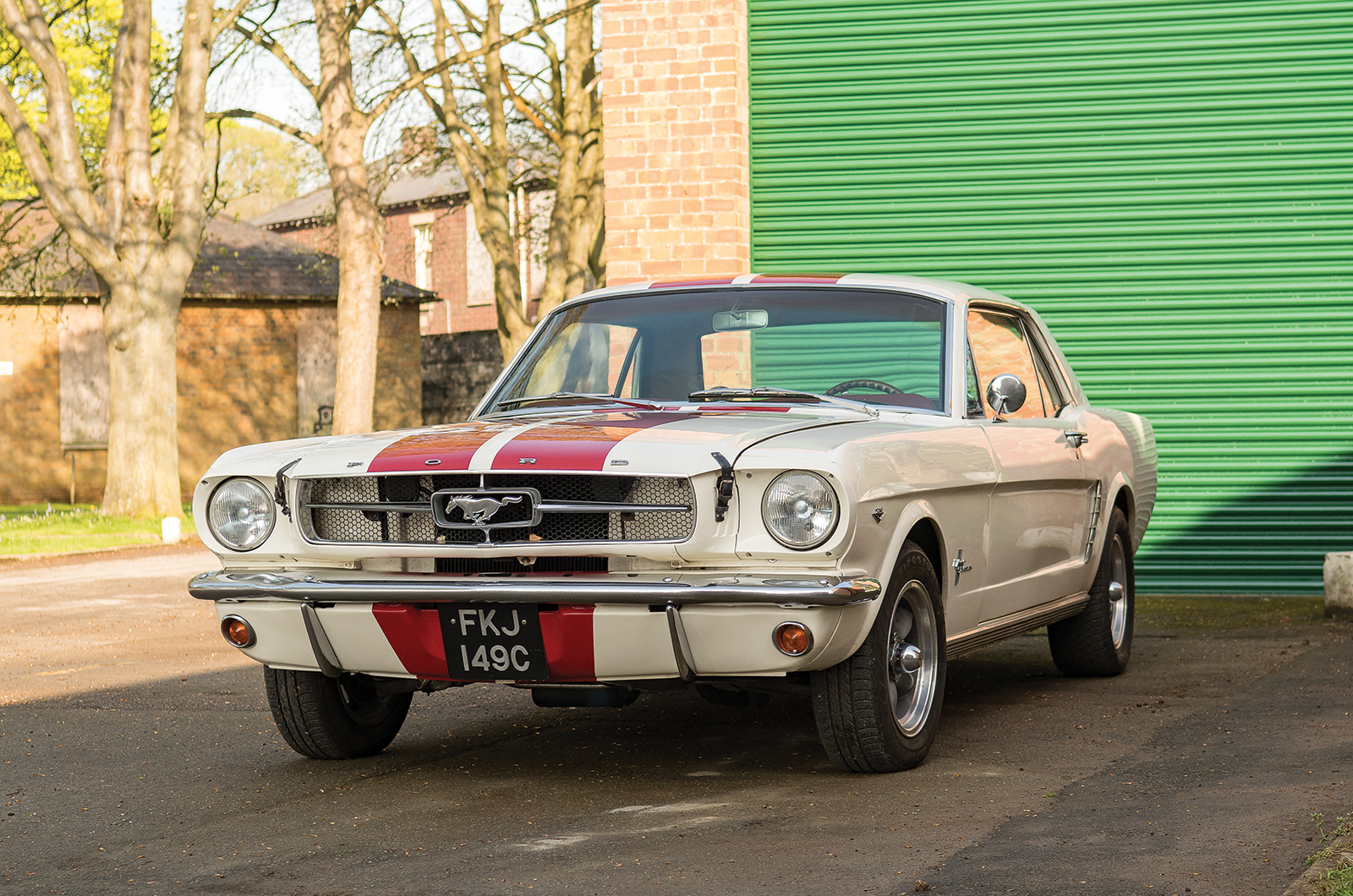 Classic & Sports Car – Our classics: Ford Mustang