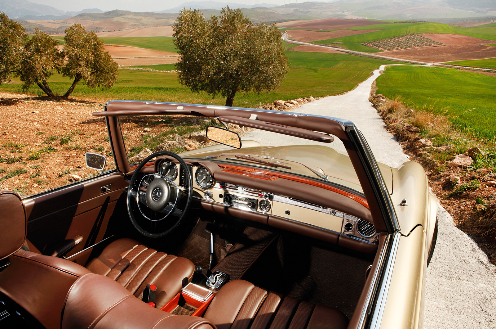 Don’t buy that, buy this: Peugeot 504 vs Mercedes Pagoda 