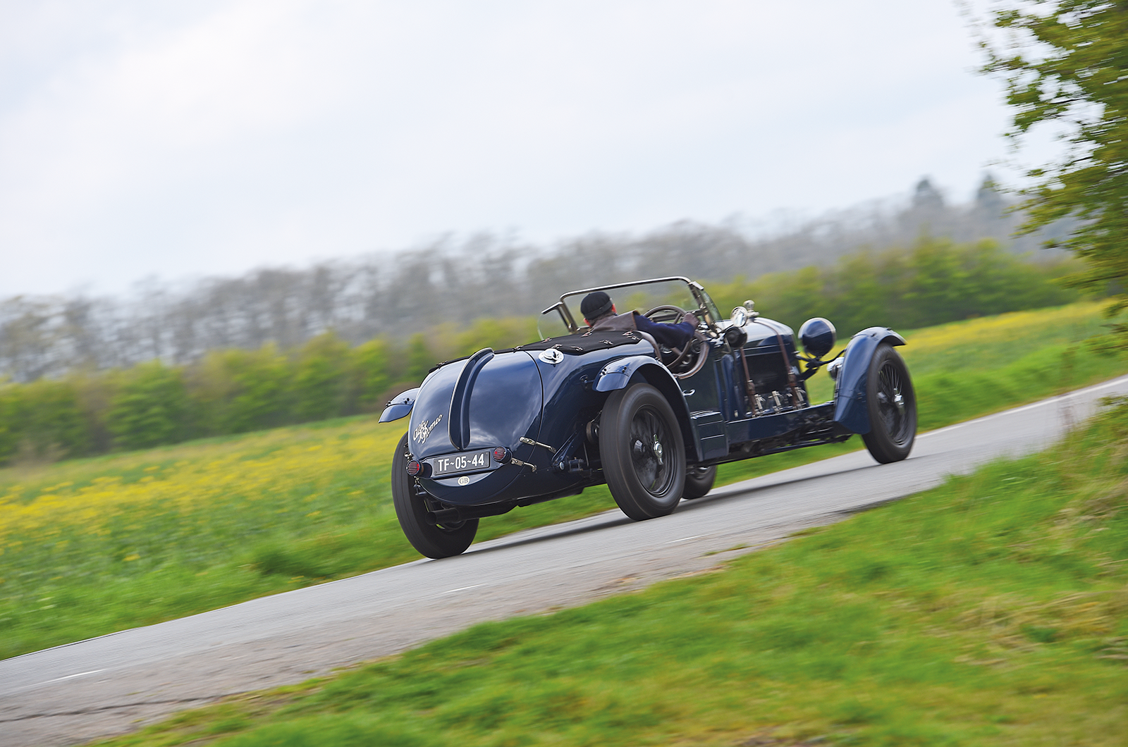 Classic & Sports Car – Alfa Romeo 8C: Driving a rare ‘Long Chassis’